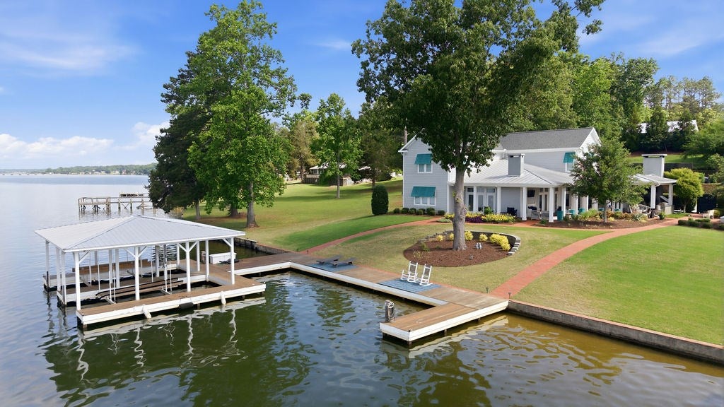 Laurens, South Carolina, 29384, United States, 3 Bedrooms Bedrooms, ,5 BathroomsBathrooms,Residential,Active,2052082