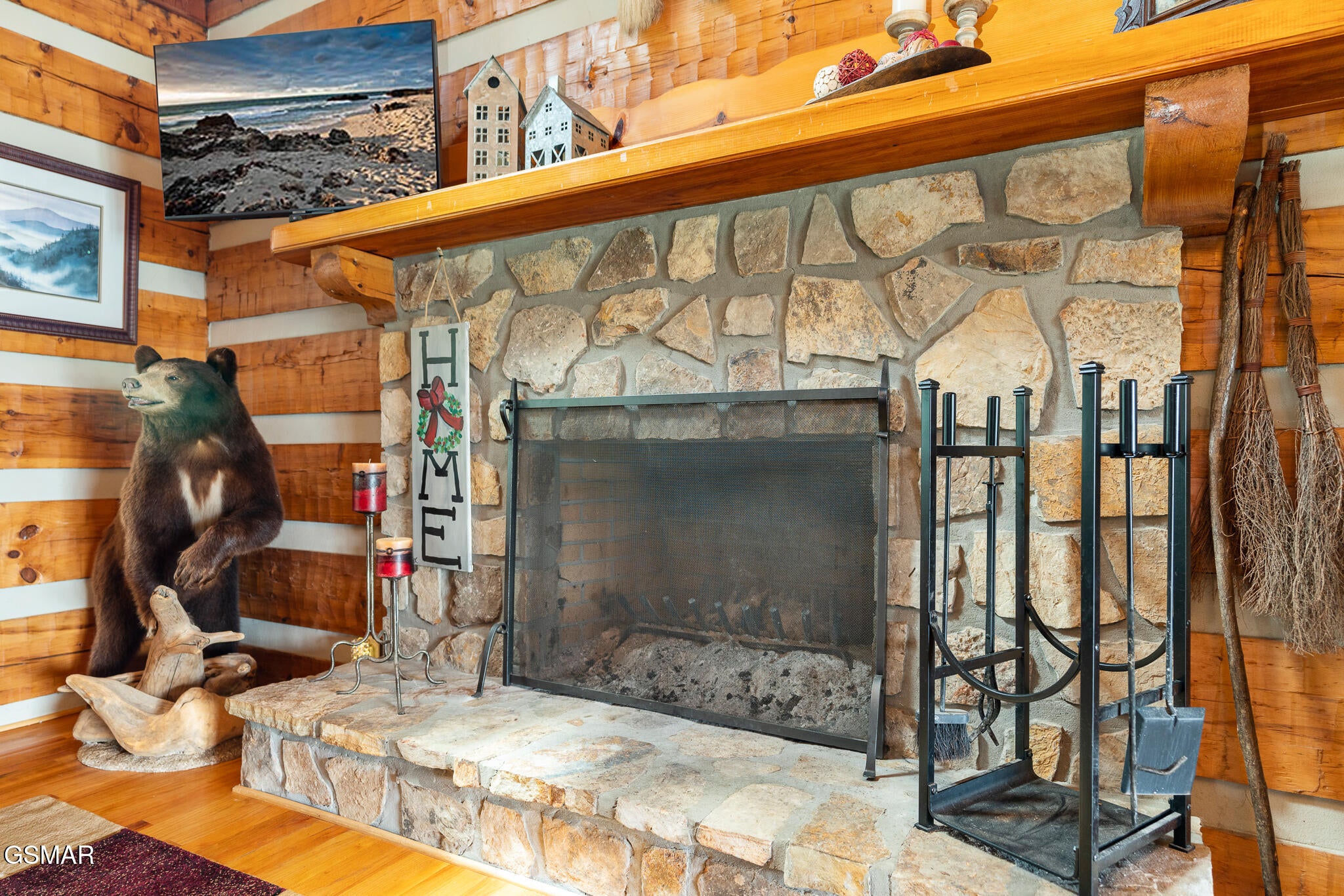 Dandridge, Tennessee, 37725, United States, ,4 BathroomsBathrooms,Residential,Active,1808382