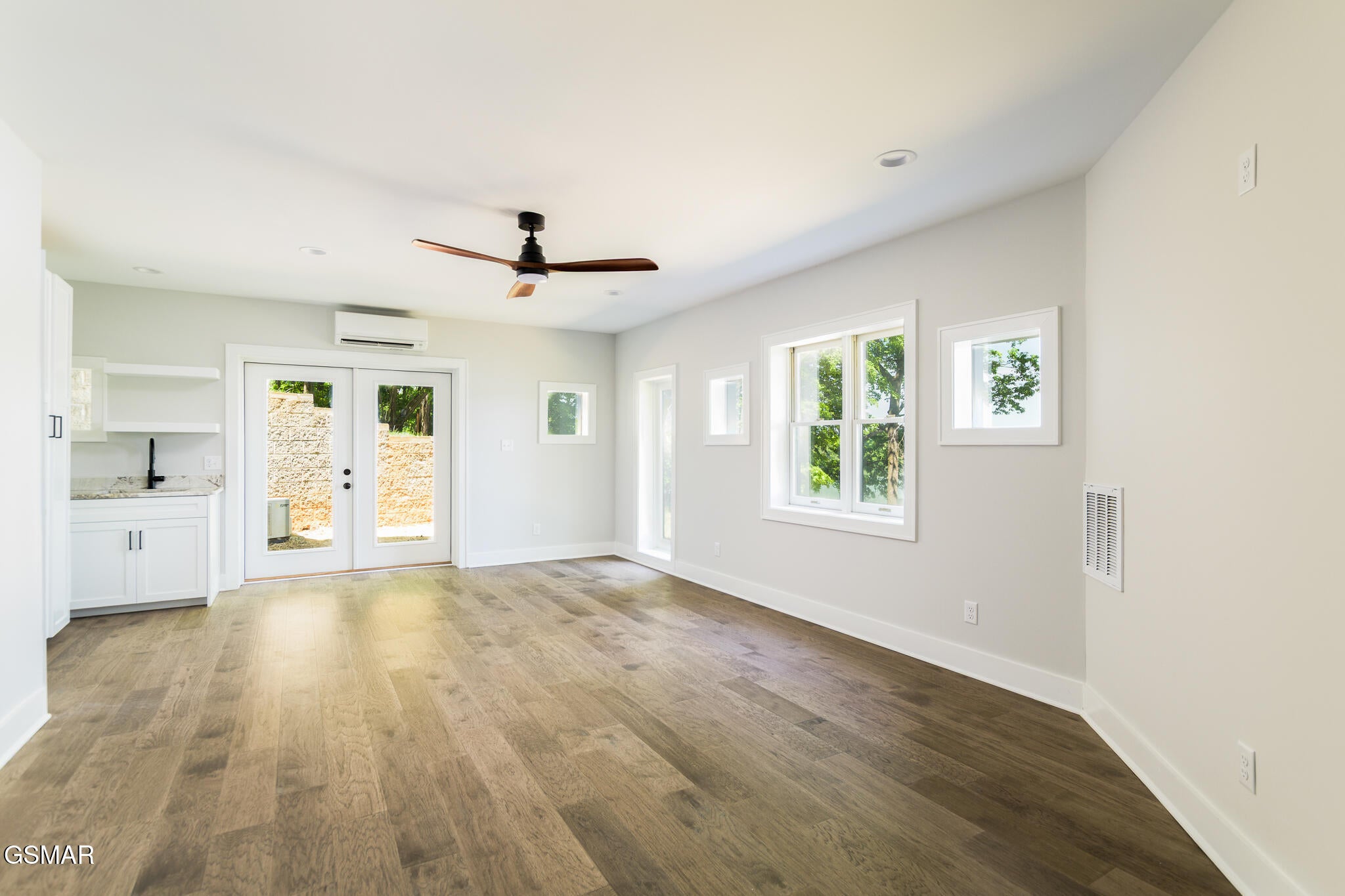 Louisville, Tennessee, 37777, United States, 3 Bedrooms Bedrooms, ,3 BathroomsBathrooms,Residential,Active,2007987