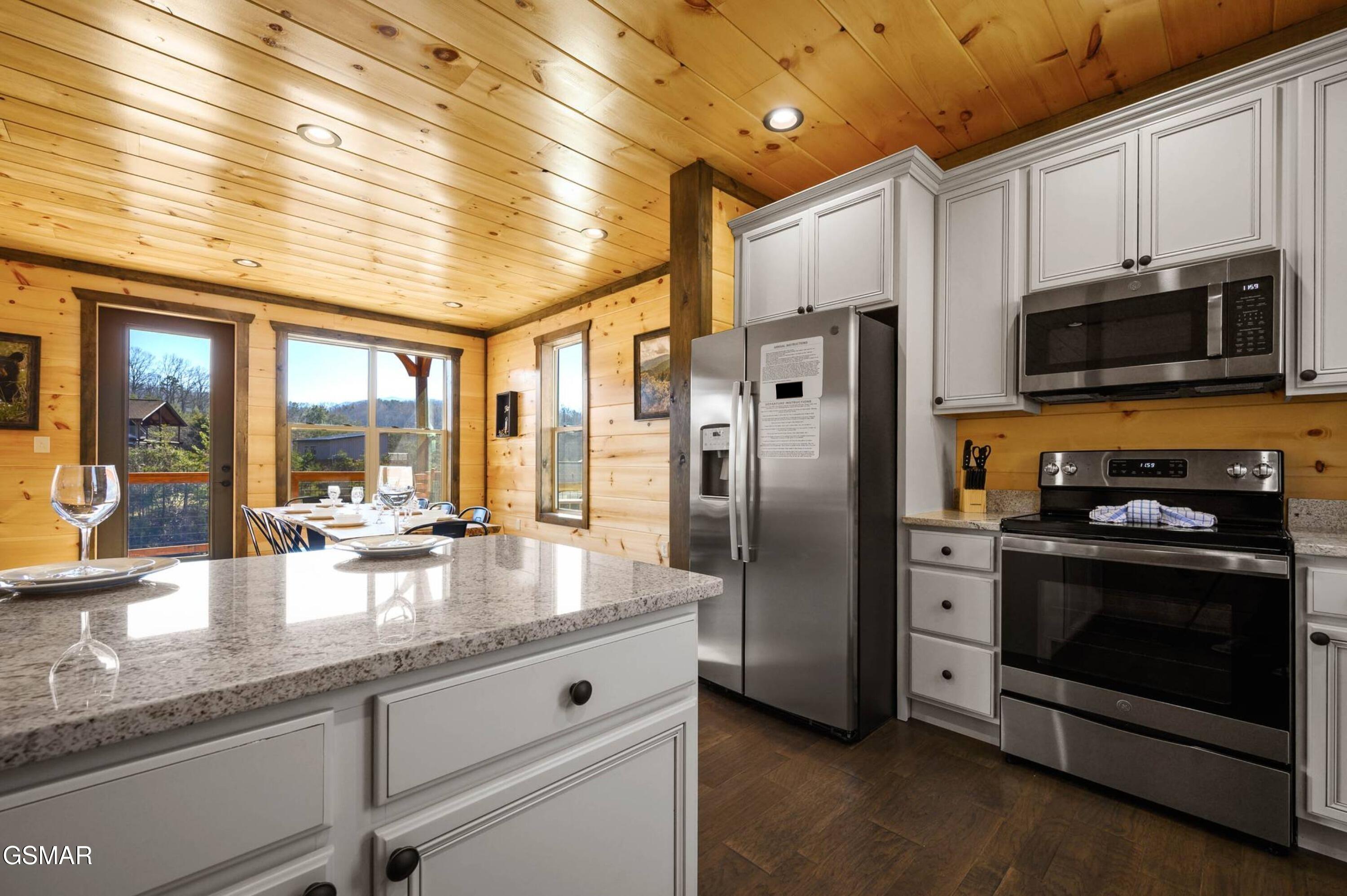 Sevierville, Tennessee, 37876, United States, 3 Bedrooms Bedrooms, ,5 BathroomsBathrooms,Residential,Active,1920243