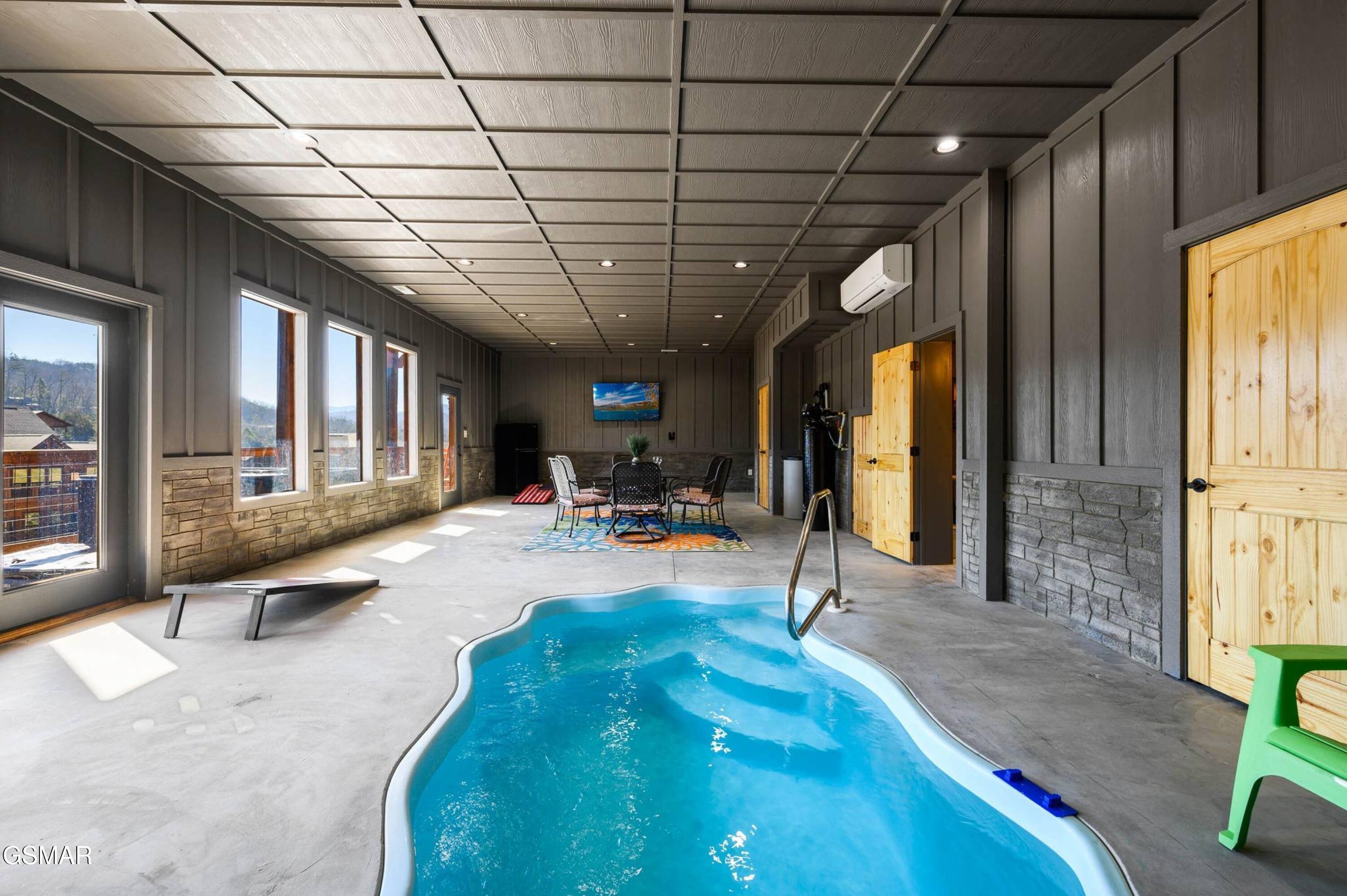Sevierville, Tennessee, 37876, United States, 3 Bedrooms Bedrooms, ,5 BathroomsBathrooms,Residential,Active,1920243
