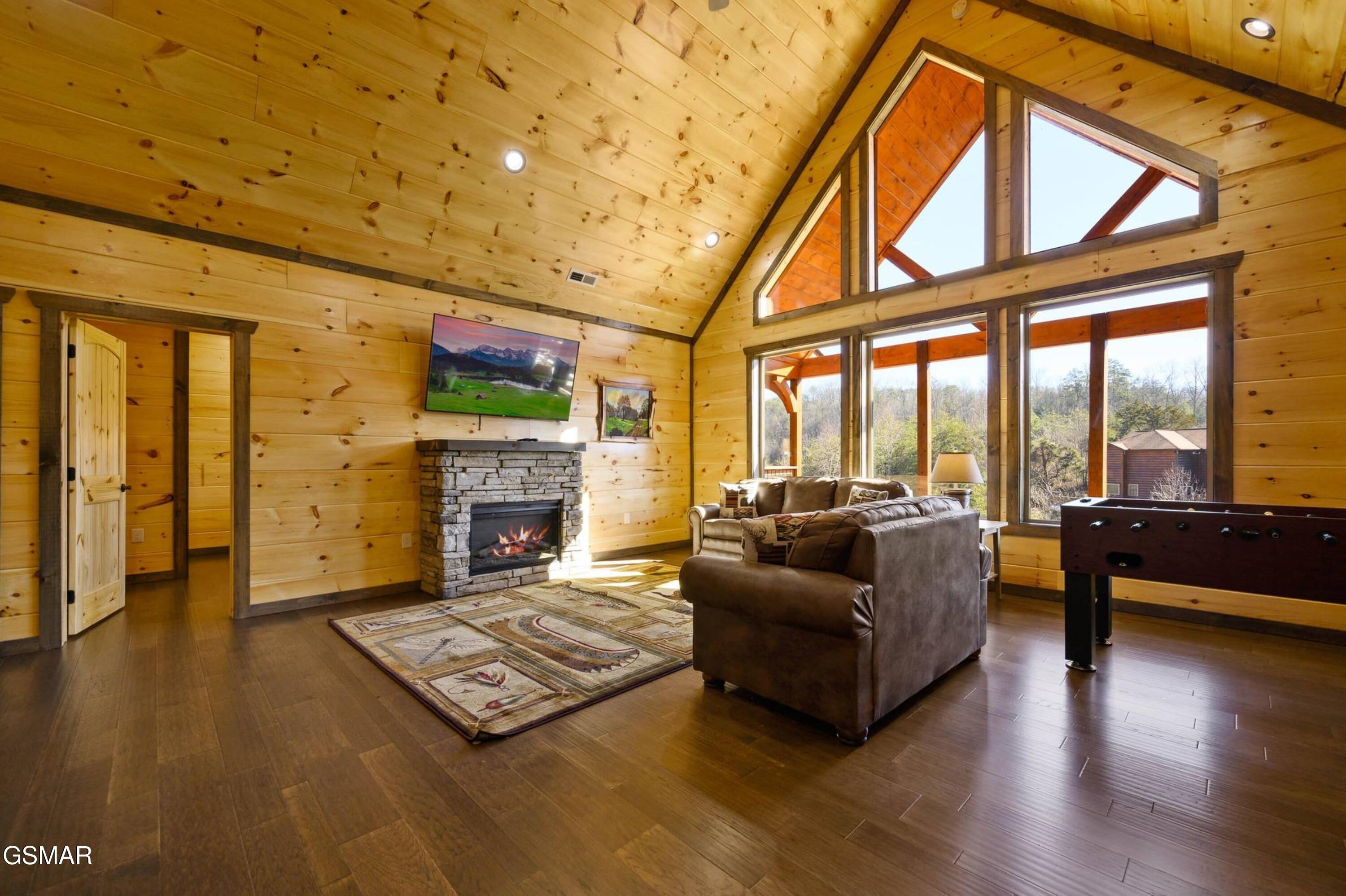Sevierville, Tennessee, 37876, United States, 3 Bedrooms Bedrooms, ,5 BathroomsBathrooms,Residential,Active,1920243