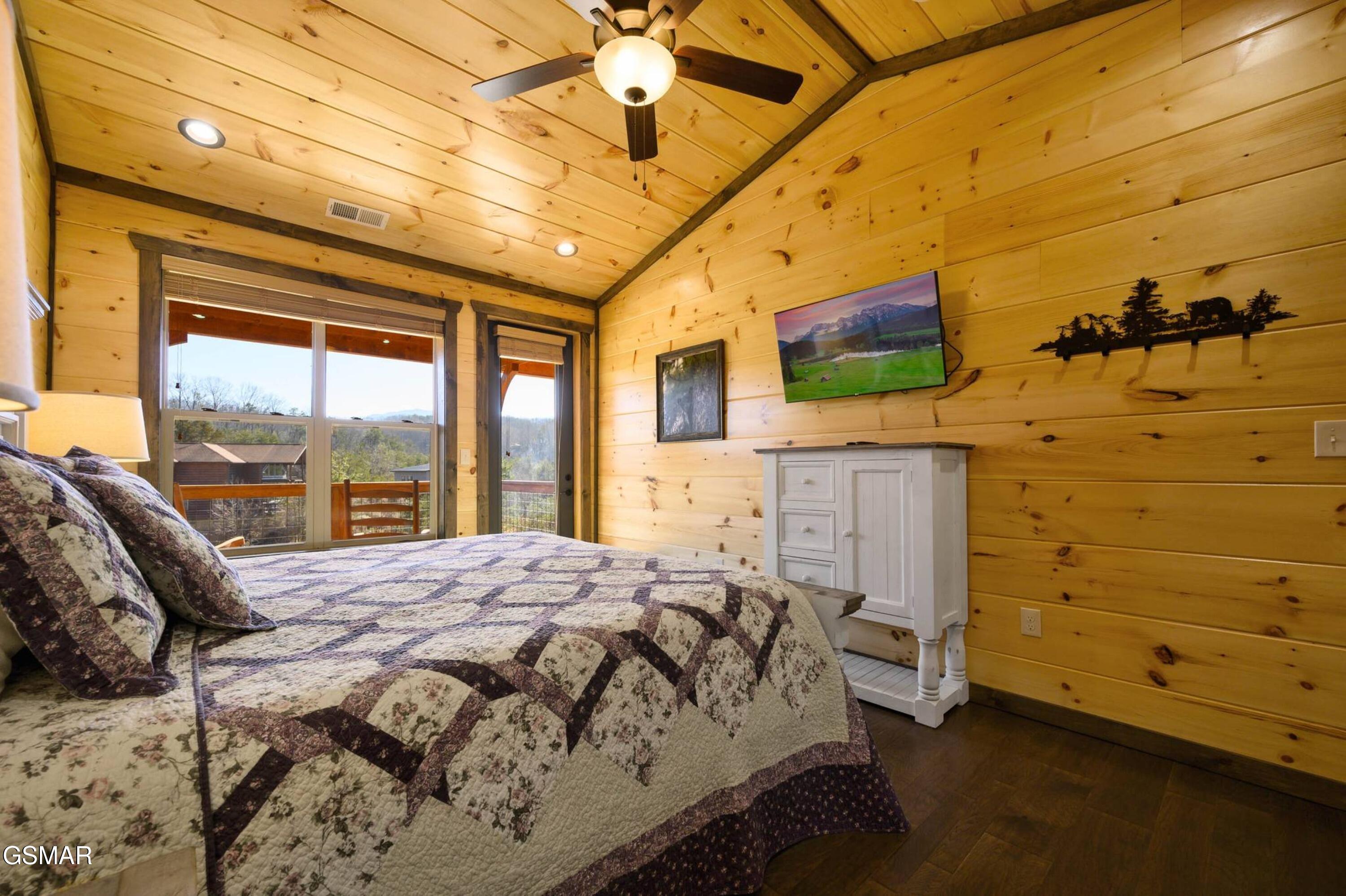 Sevierville, Tennessee, 37876, United States, 3 Bedrooms Bedrooms, ,5 BathroomsBathrooms,Residential,Active,1920243