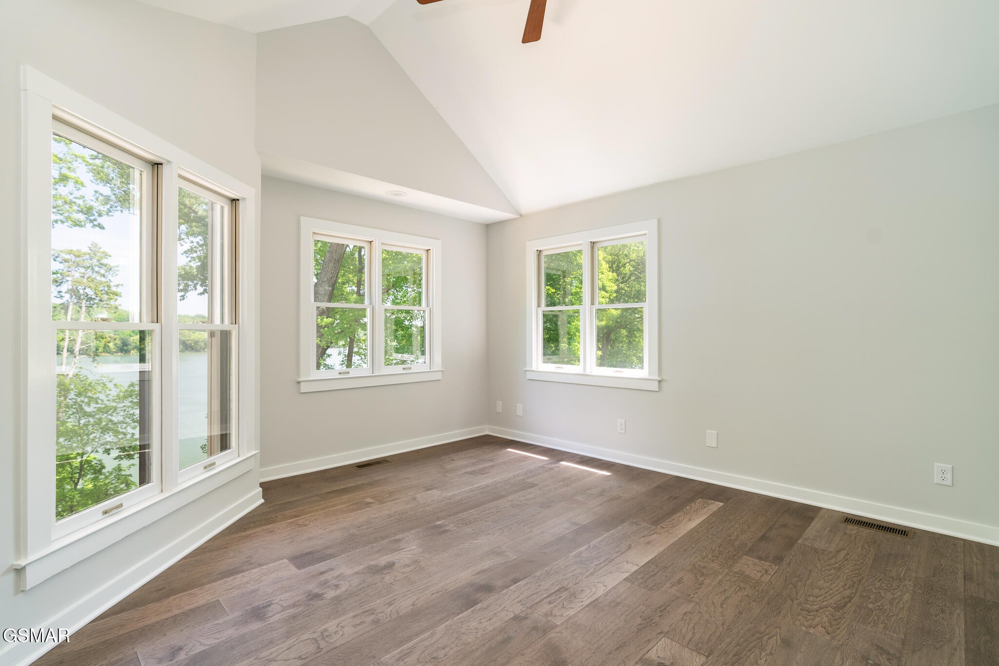 Louisville, Tennessee, 37777, United States, 3 Bedrooms Bedrooms, ,3 BathroomsBathrooms,Residential,Active,2007987