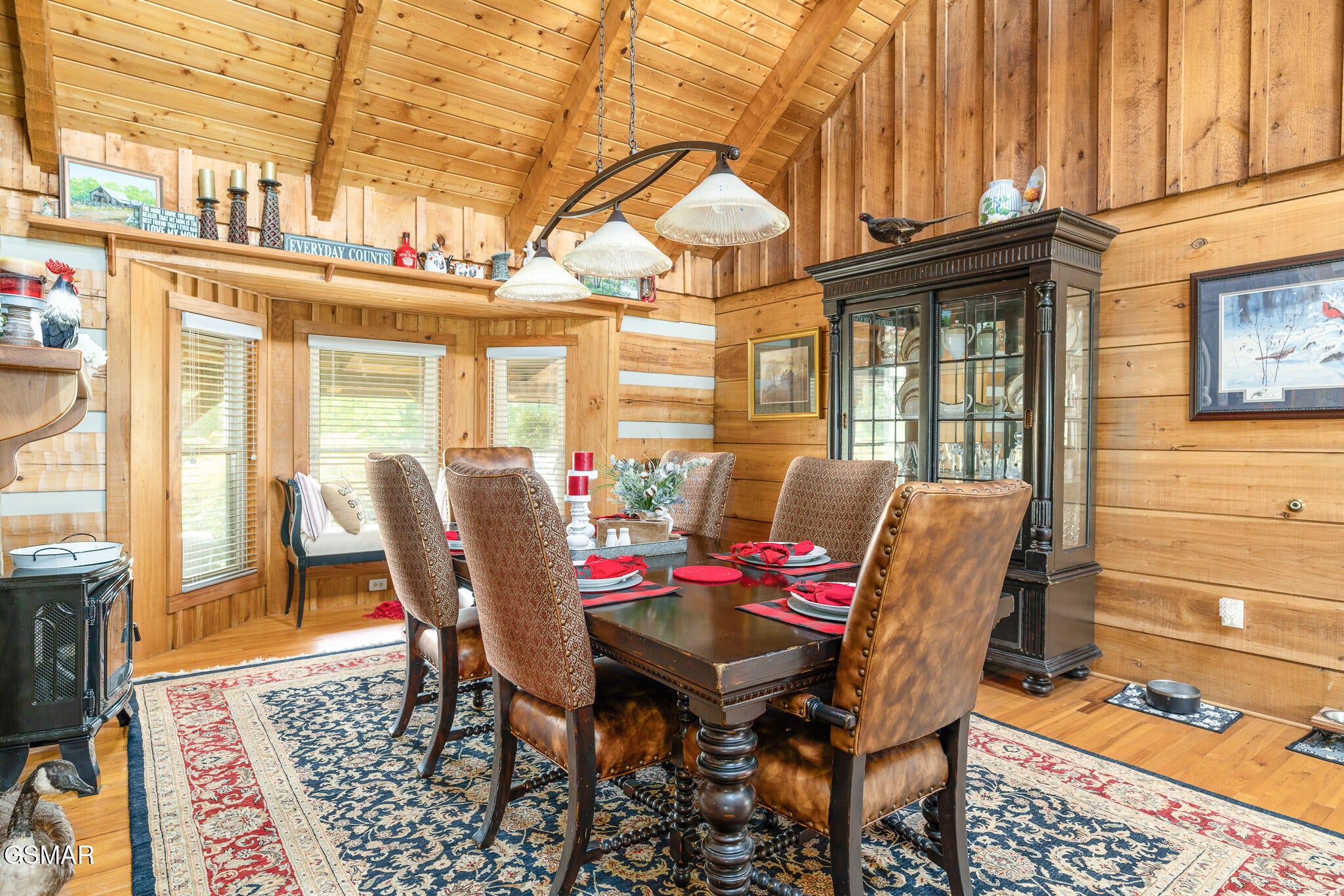 Dandridge, Tennessee, 37725, United States, ,4 BathroomsBathrooms,Residential,Active,1808382