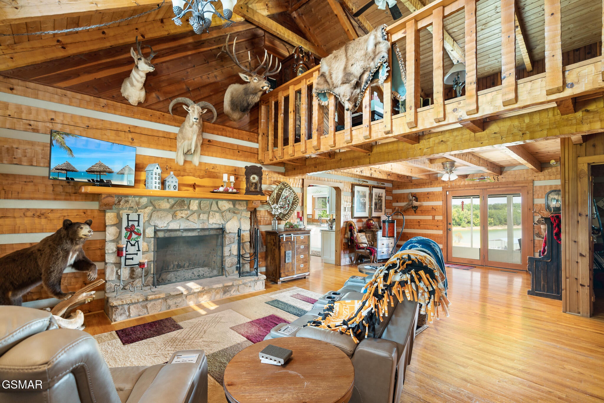 Dandridge, Tennessee, 37725, United States, ,4 BathroomsBathrooms,Residential,Active,1808382