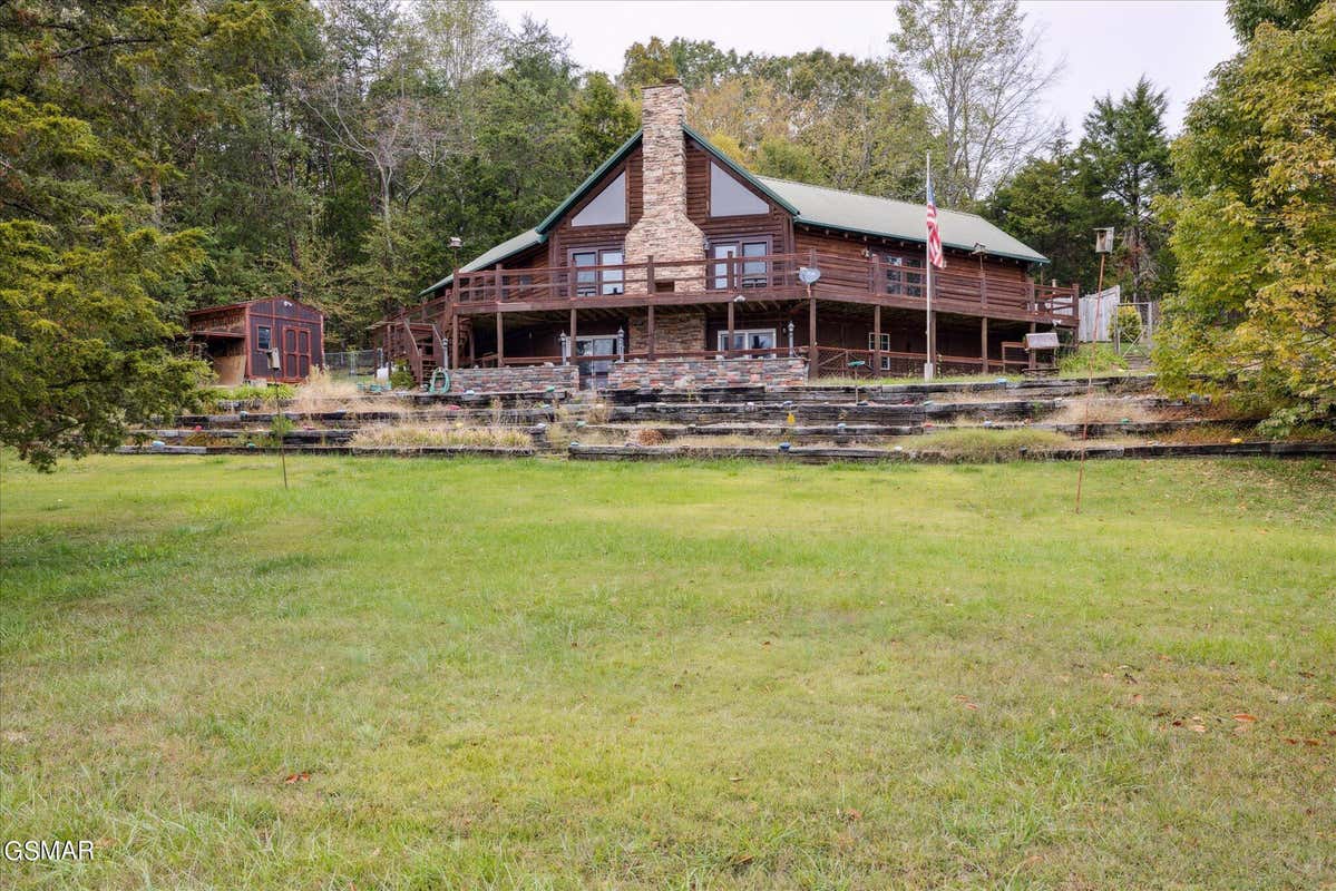 1469 SQUIRE FOX RD, DANDRIDGE, TN 37725 Single Family Residence For