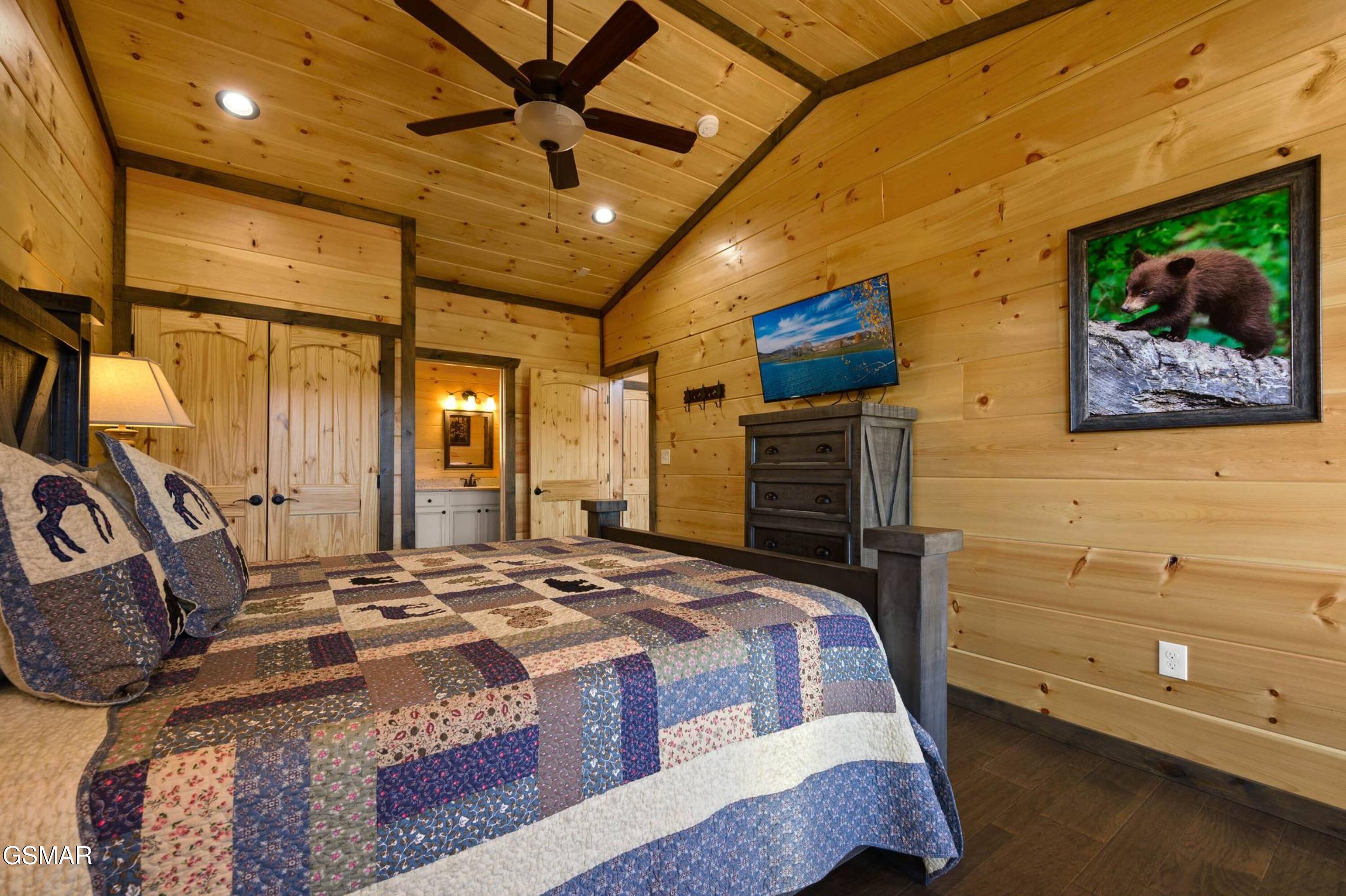 Sevierville, Tennessee, 37876, United States, 3 Bedrooms Bedrooms, ,5 BathroomsBathrooms,Residential,Active,1920243