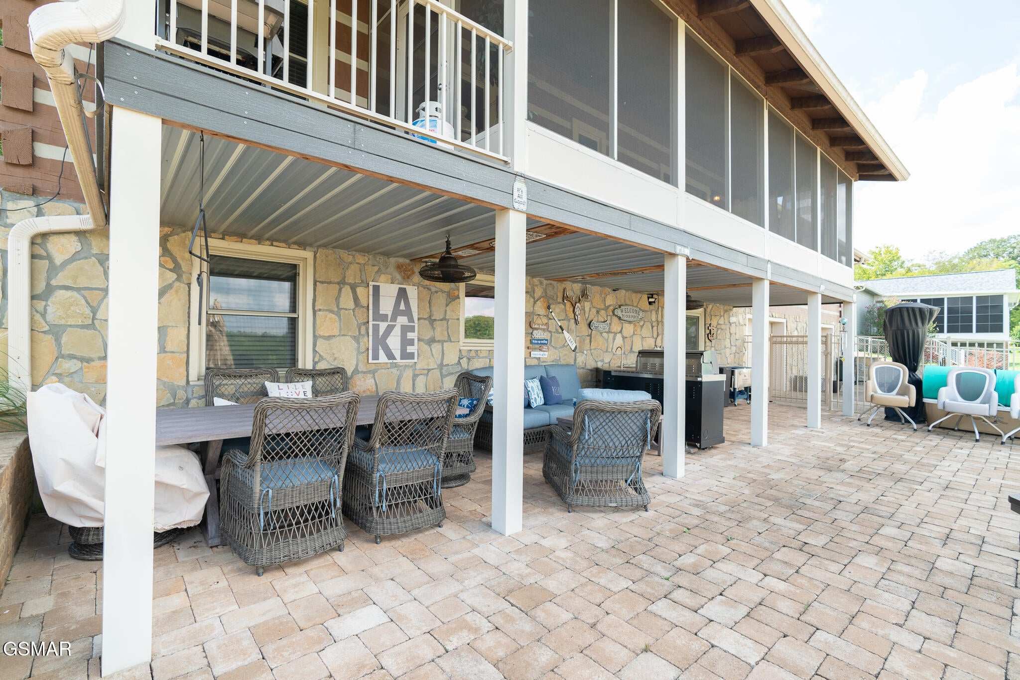 Dandridge, Tennessee, 37725, United States, ,4 BathroomsBathrooms,Residential,Active,1808382