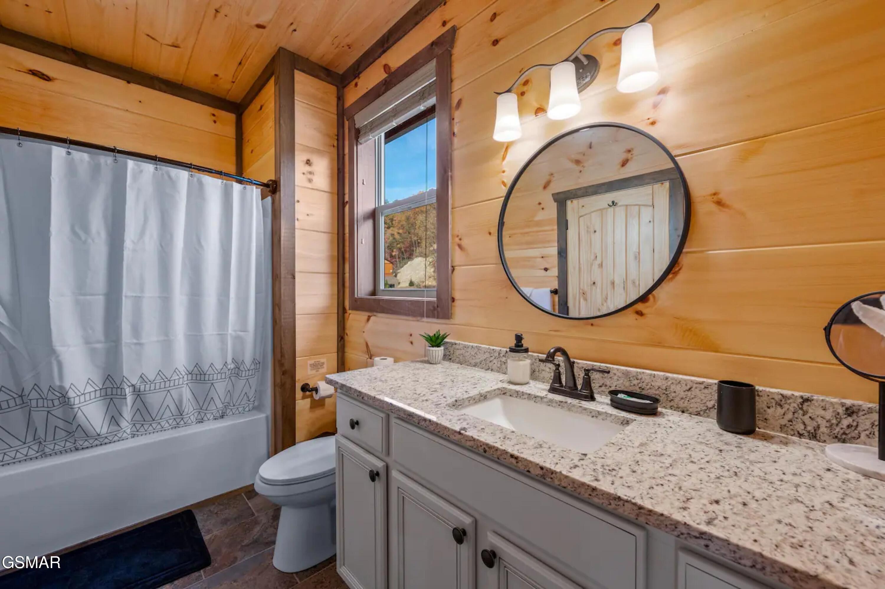 Sevierville, Tennessee, 37876, United States, 3 Bedrooms Bedrooms, ,5 BathroomsBathrooms,Residential,Active,1920243