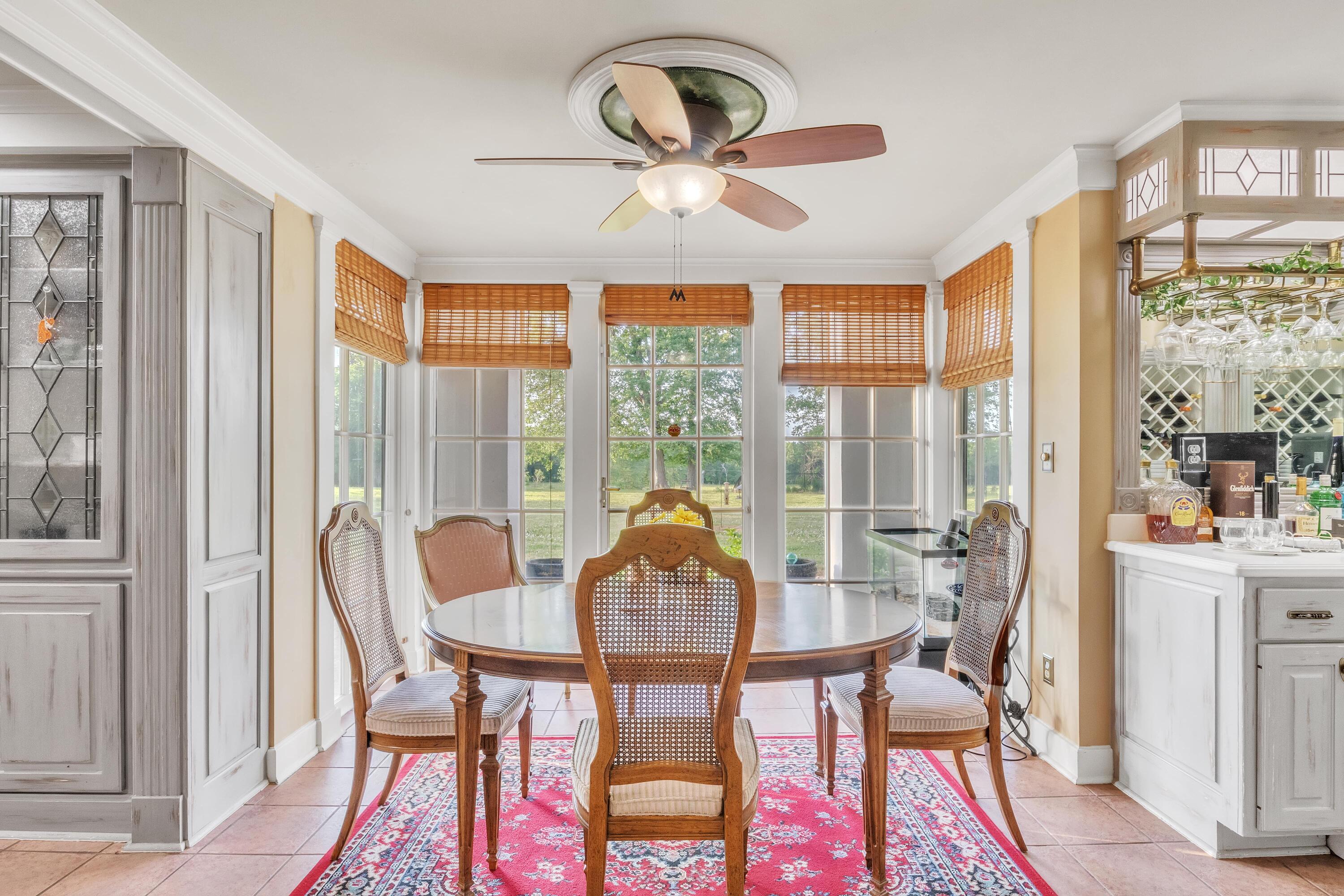 Columbus, Mississippi, 39701, United States, 6 Bedrooms Bedrooms, ,4 BathroomsBathrooms,Residential,Active,1953709