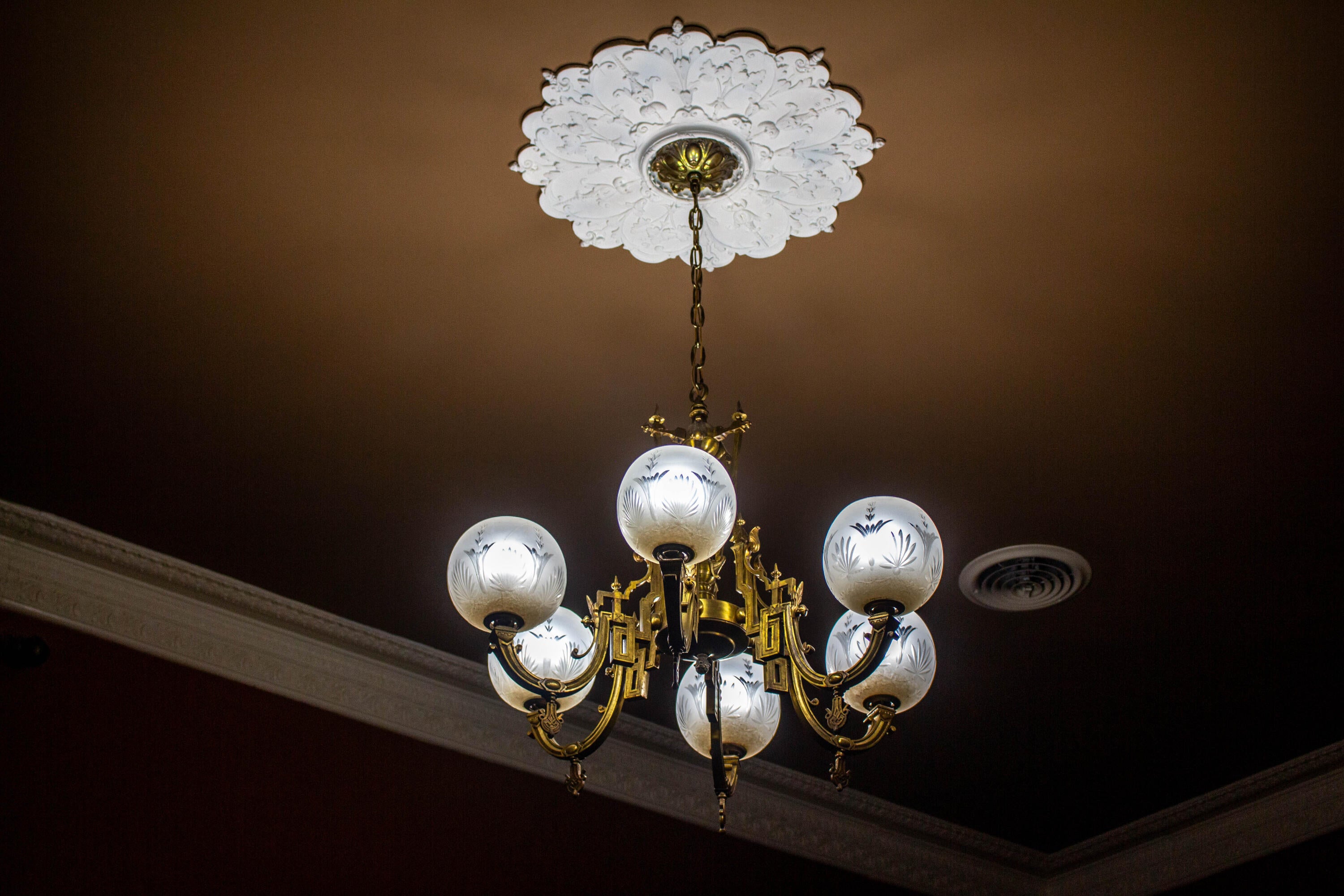 Columbus, Mississippi, 39701, United States, 6 Bedrooms Bedrooms, ,4 BathroomsBathrooms,Residential,Active,1953709