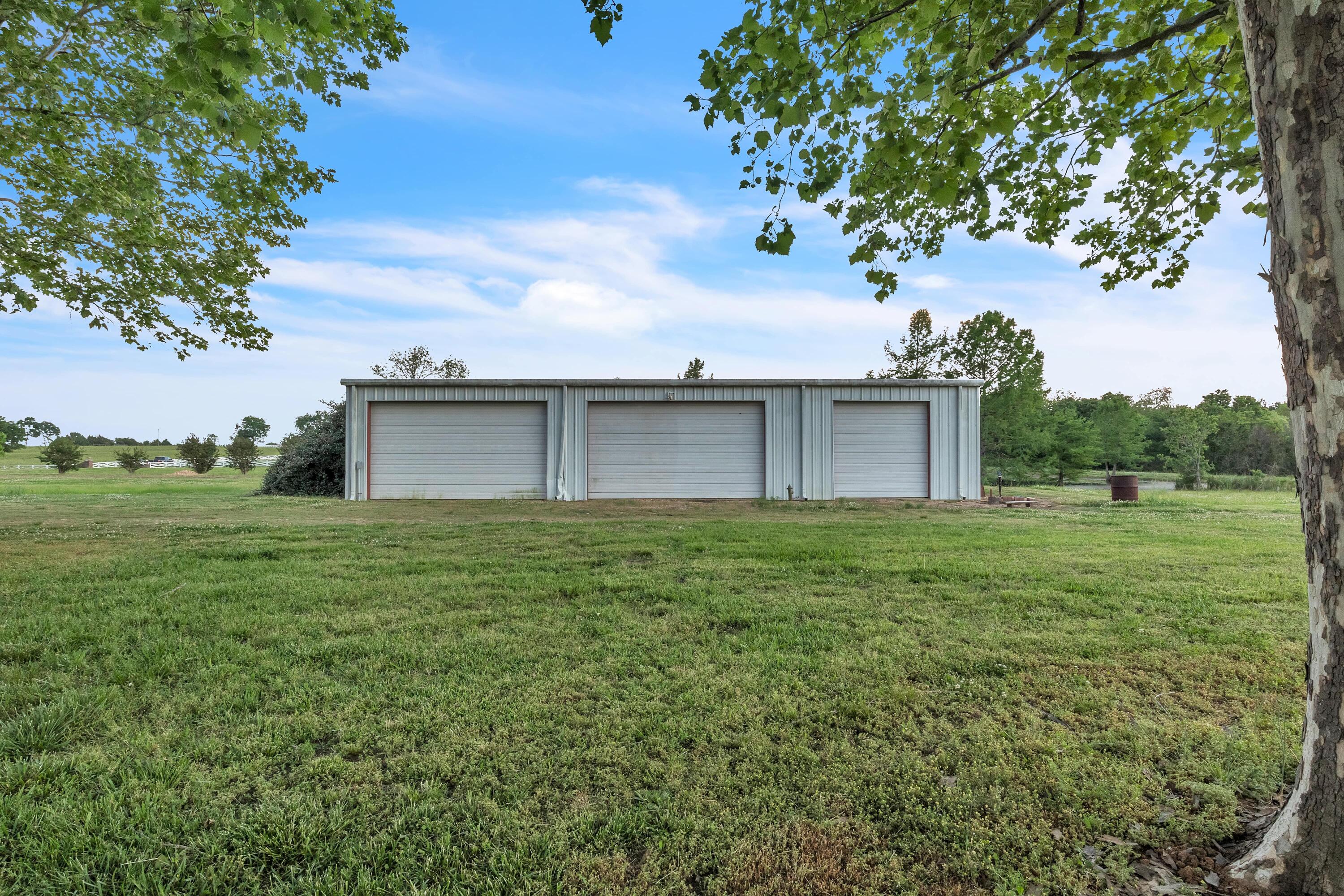 Columbus, Mississippi, 39701, United States, ,4 BathroomsBathrooms,Residential,Active,1798185