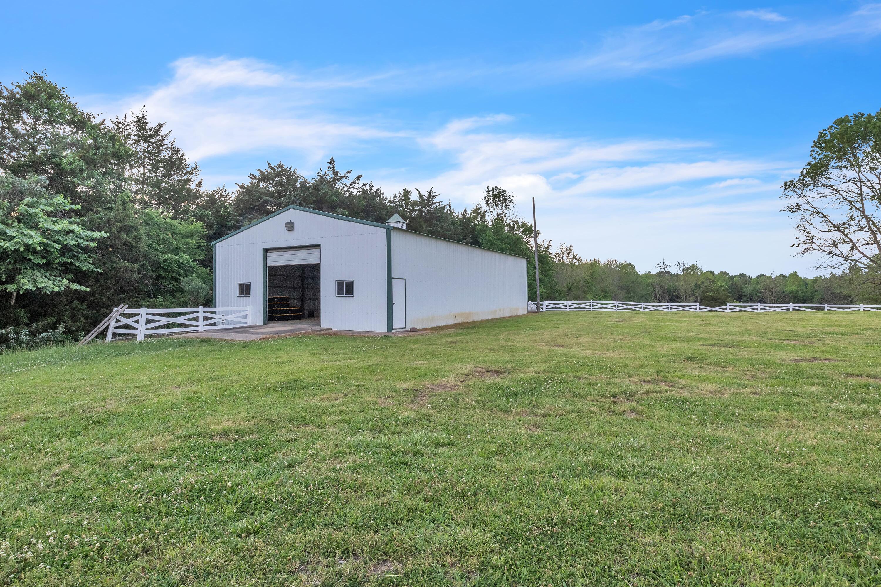 Columbus, Mississippi, 39701, United States, ,4 BathroomsBathrooms,Residential,Active,1798185