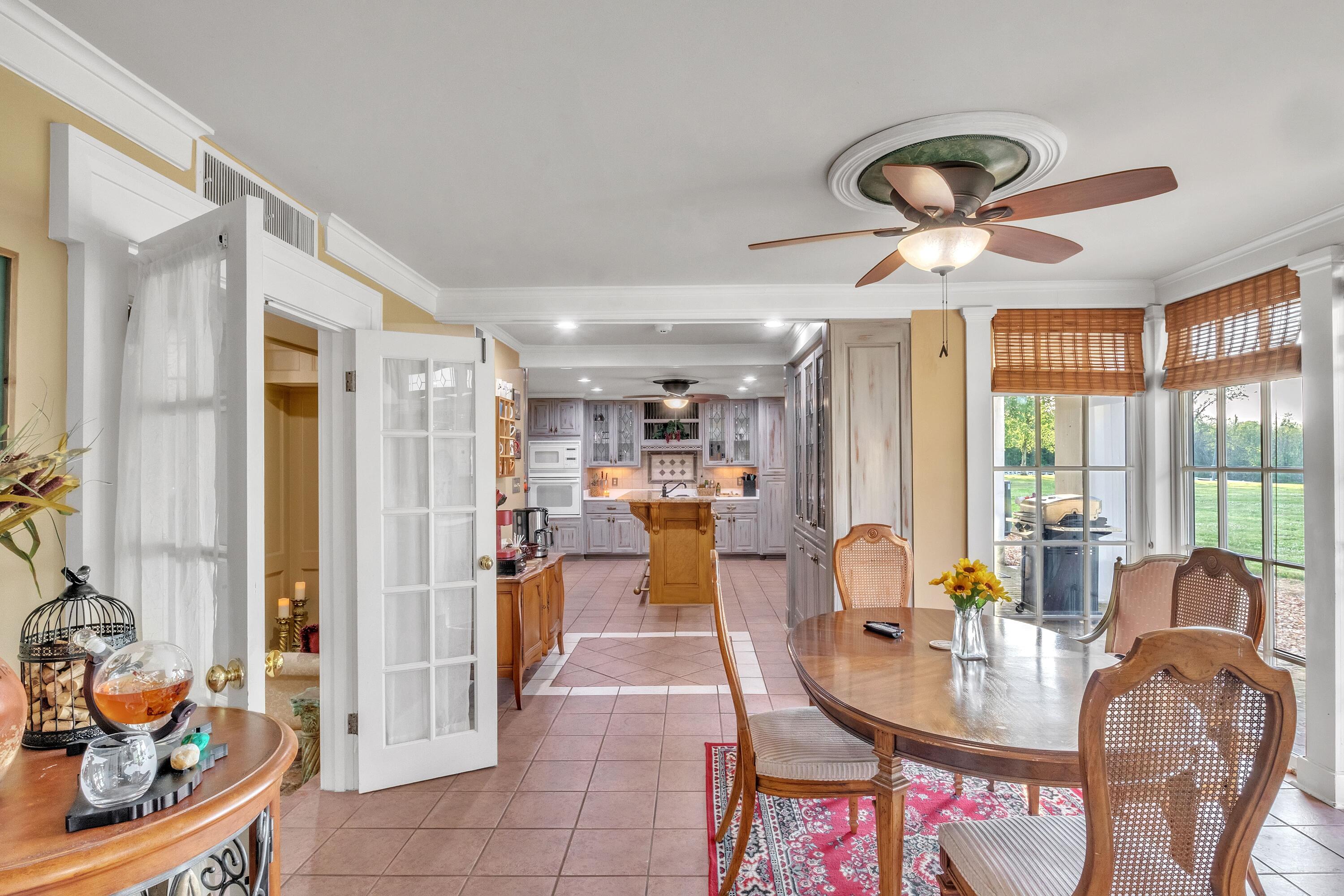 Columbus, Mississippi, 39701, United States, 6 Bedrooms Bedrooms, ,4 BathroomsBathrooms,Residential,Active,1953709