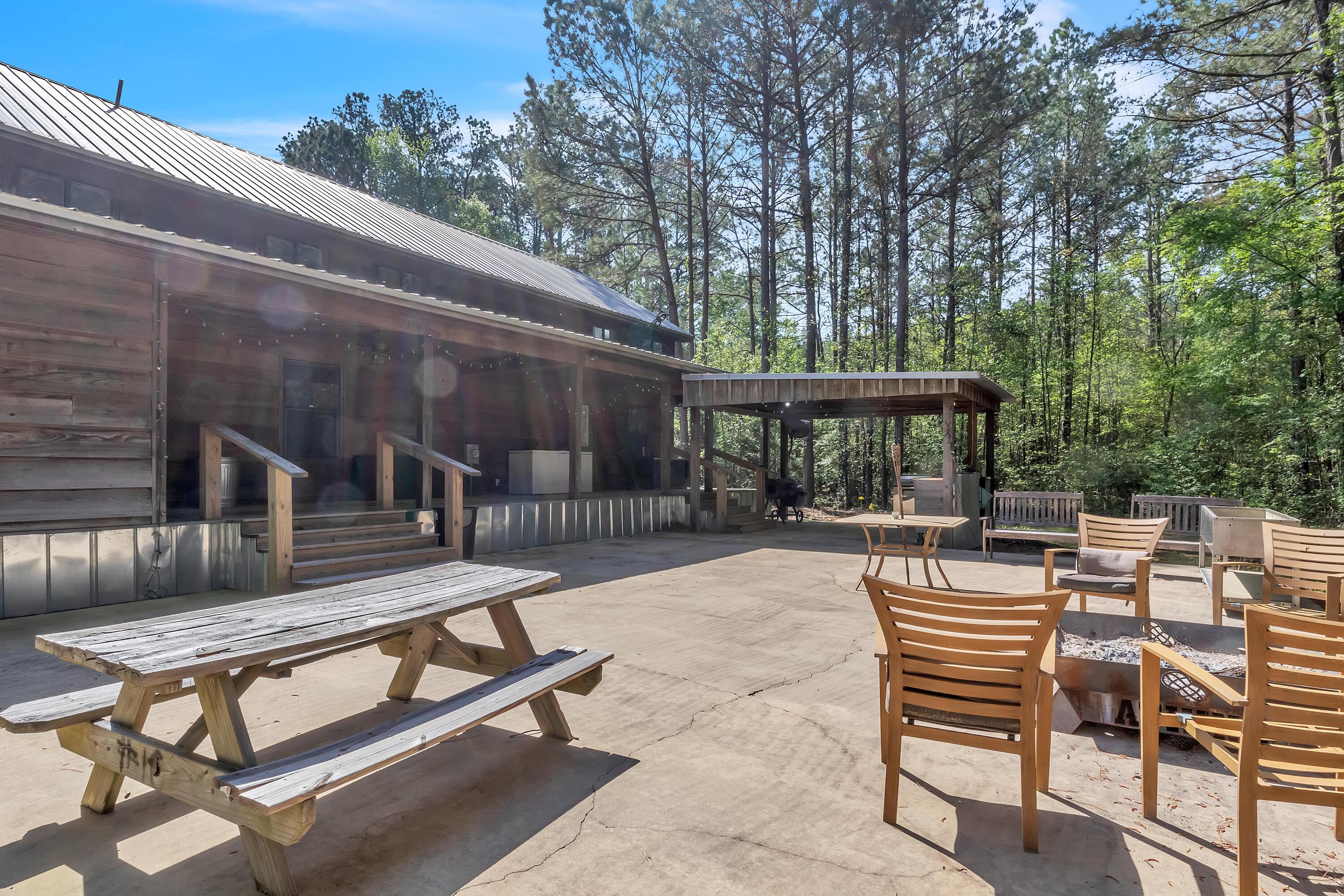 Caledonia, Mississippi, 39740, United States, 4 Bedrooms Bedrooms, ,4 BathroomsBathrooms,Residential,Active,1909833