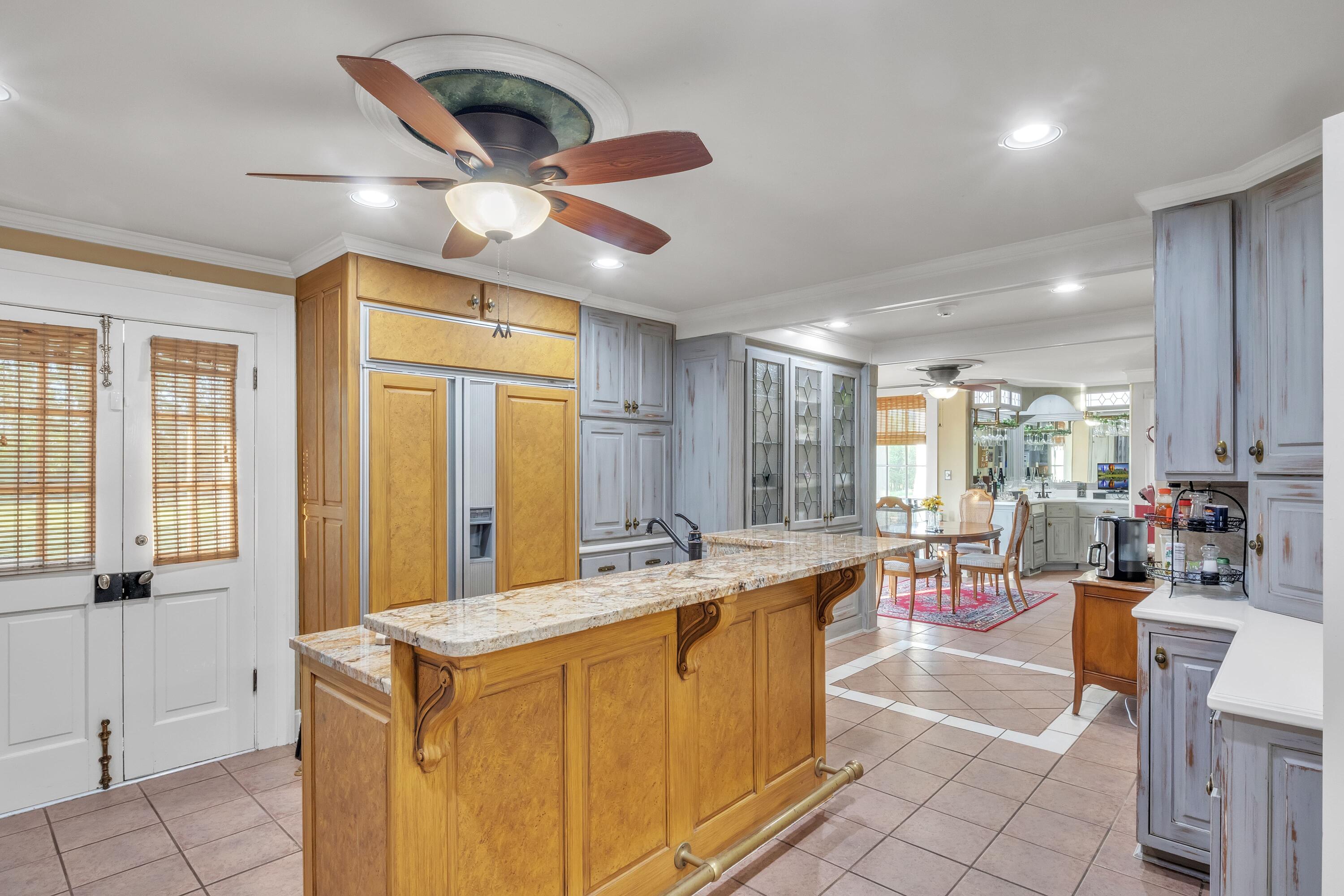 Columbus, Mississippi, 39701, United States, ,4 BathroomsBathrooms,Residential,Active,1798185
