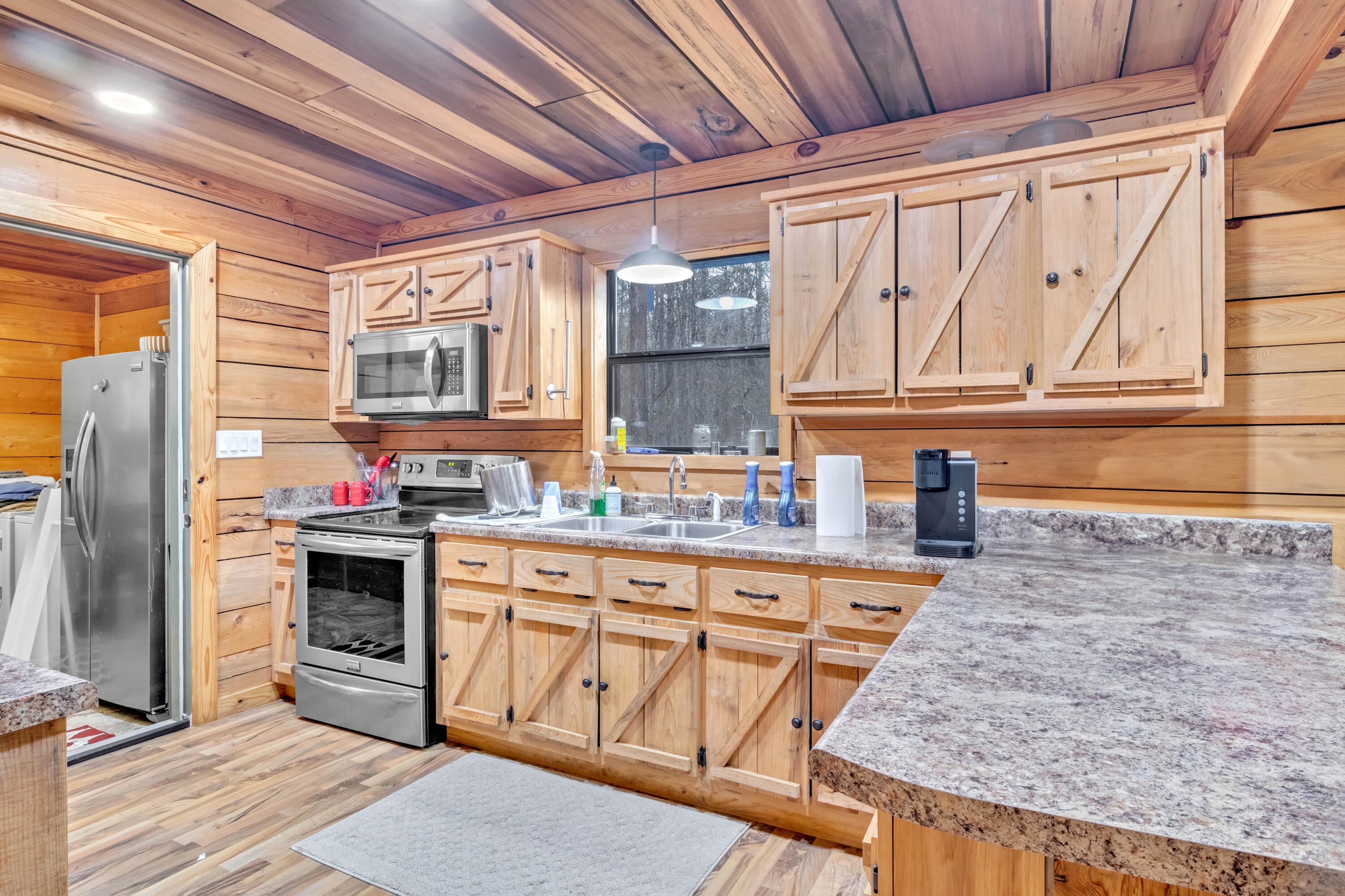 Caledonia, Mississippi, 39740, United States, 4 Bedrooms Bedrooms, ,4 BathroomsBathrooms,Residential,Active,1909833