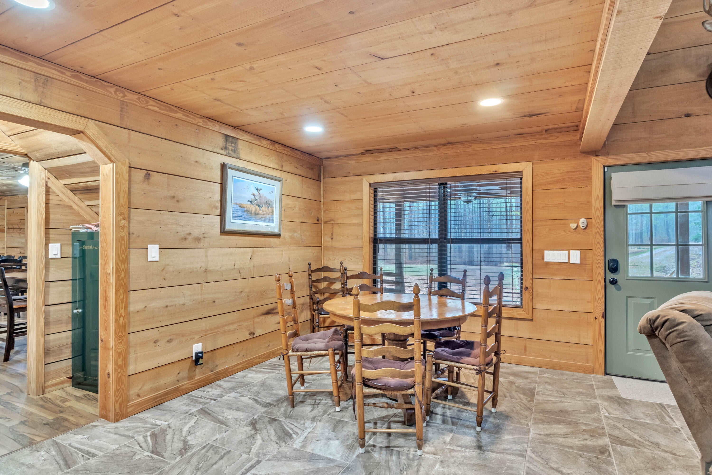 Caledonia, Mississippi, 39740, United States, 4 Bedrooms Bedrooms, ,4 BathroomsBathrooms,Residential,Active,1909833