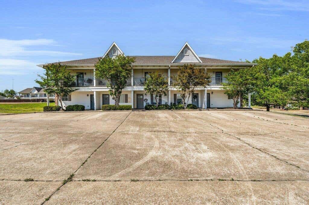 202 Tomlinson Dr Unit 6E  