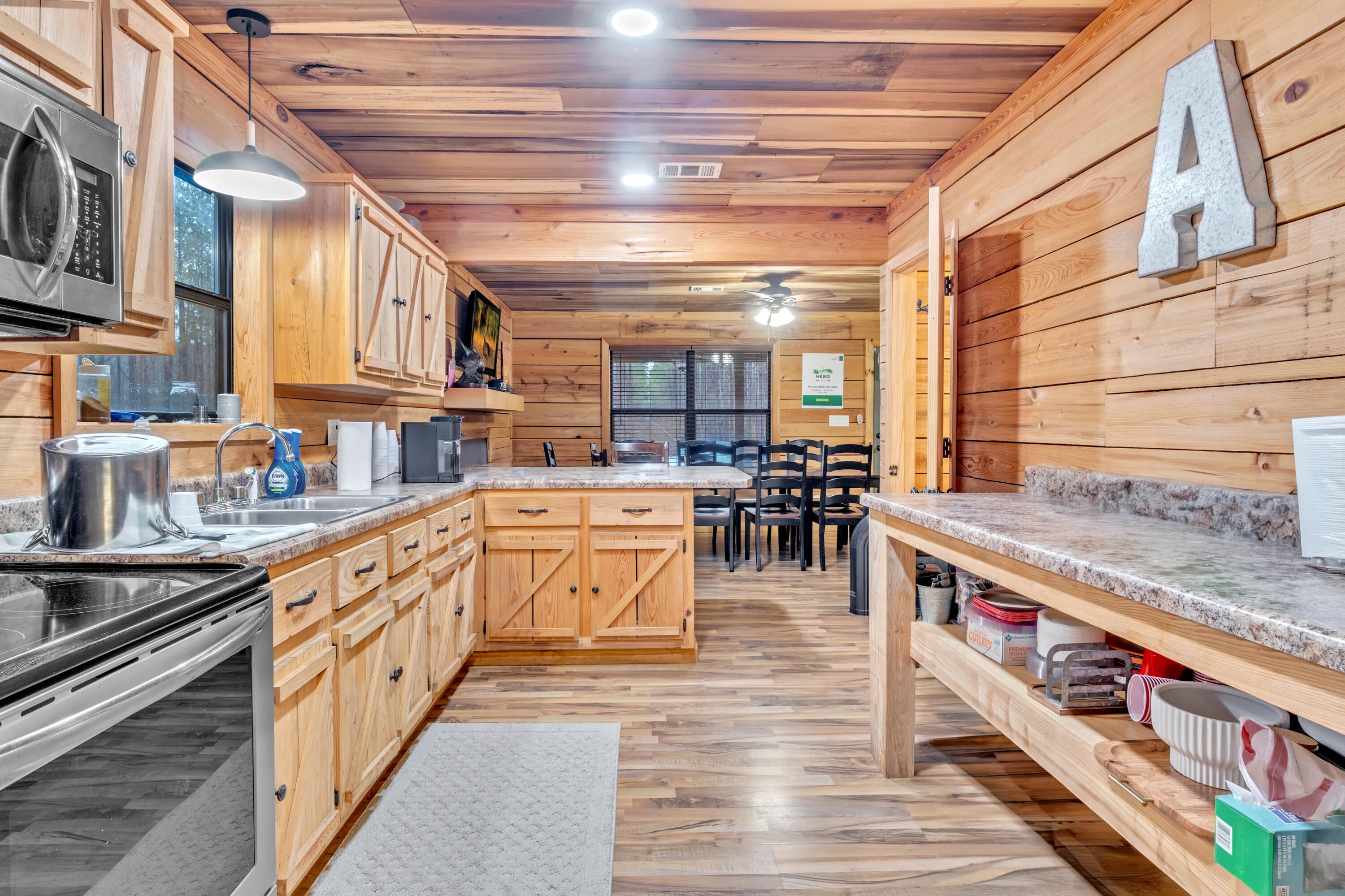 Caledonia, Mississippi, 39740, United States, 4 Bedrooms Bedrooms, ,4 BathroomsBathrooms,Residential,Active,1909833