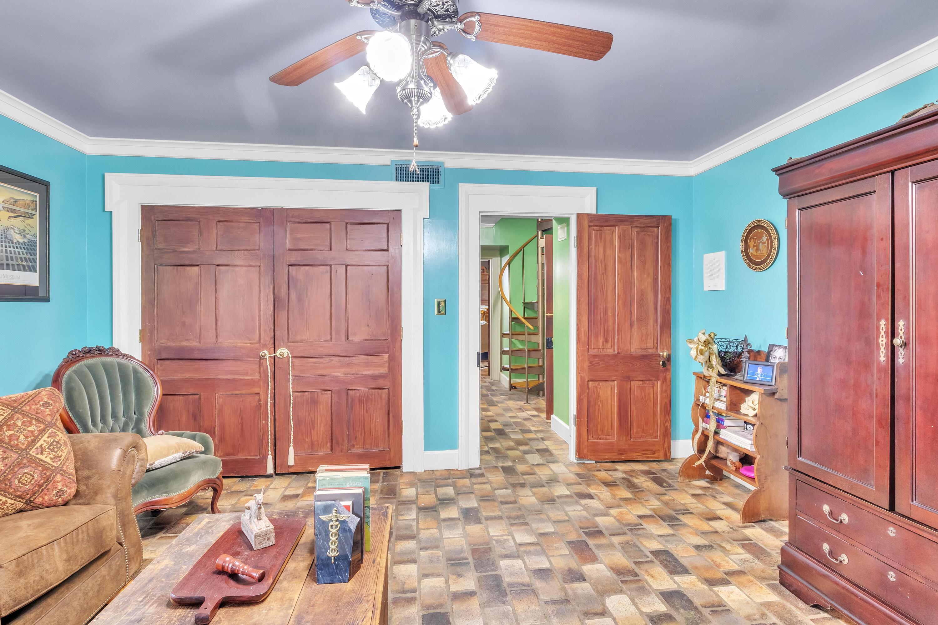 Columbus, Mississippi, 39701, United States, 6 Bedrooms Bedrooms, ,4 BathroomsBathrooms,Residential,Active,1953709