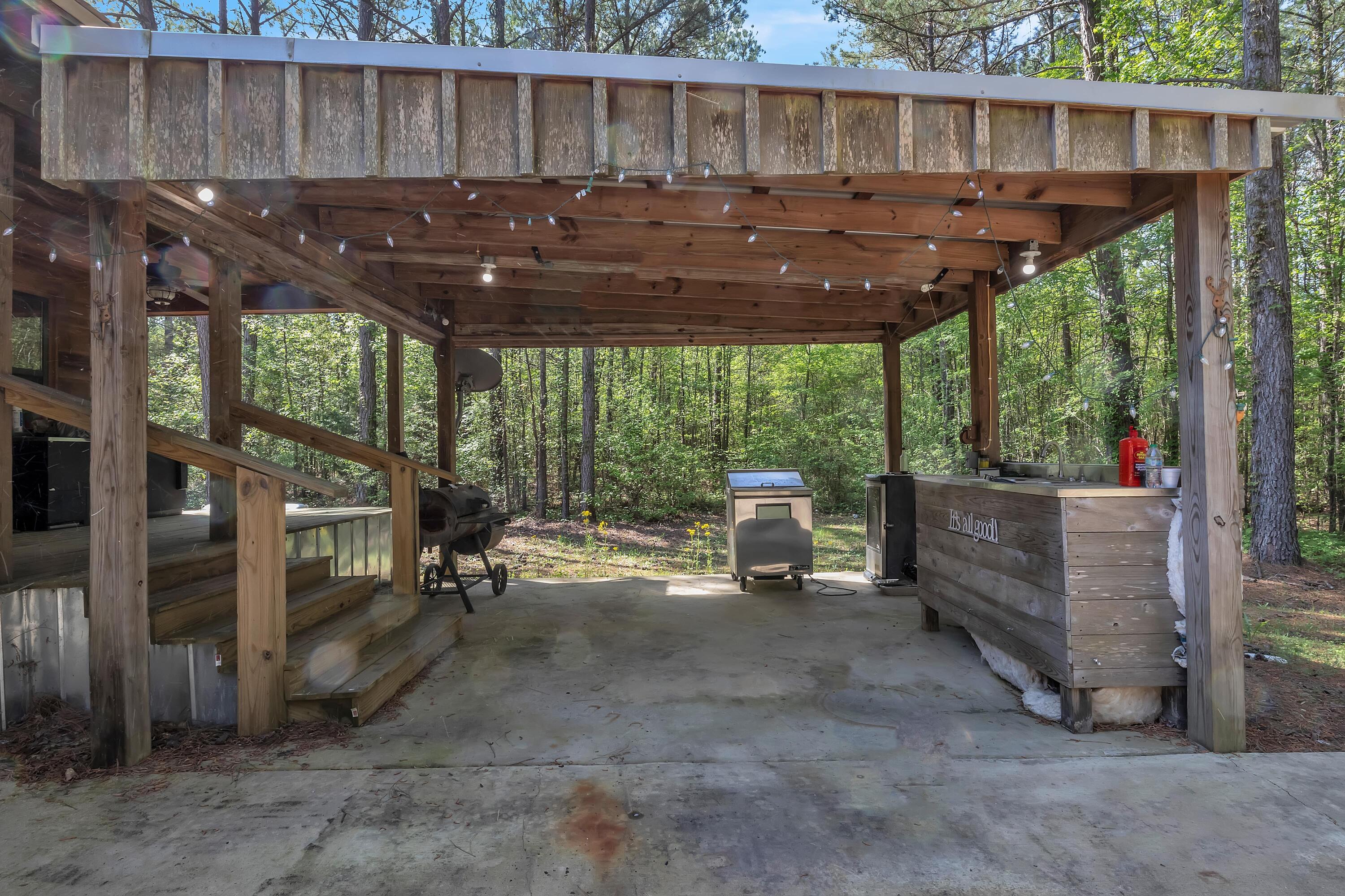 Caledonia, Mississippi, 39740, United States, 4 Bedrooms Bedrooms, ,4 BathroomsBathrooms,Residential,Active,1909833