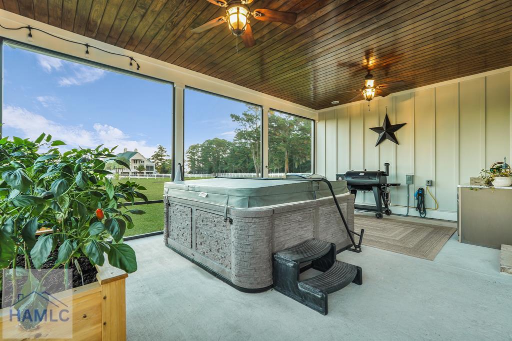 Midway, Georgia, 31320, United States, 5 Bedrooms Bedrooms, ,3 BathroomsBathrooms,Residential,Active,1959968