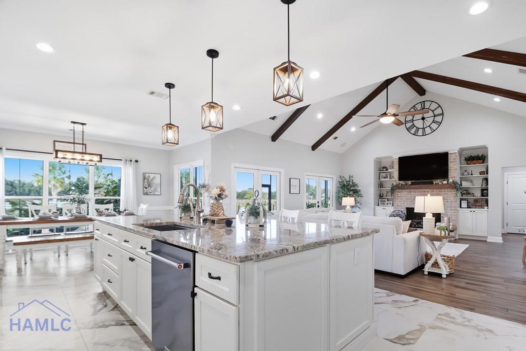 Midway, Georgia, 31320, United States, 5 Bedrooms Bedrooms, ,3 BathroomsBathrooms,Residential,Active,1959968