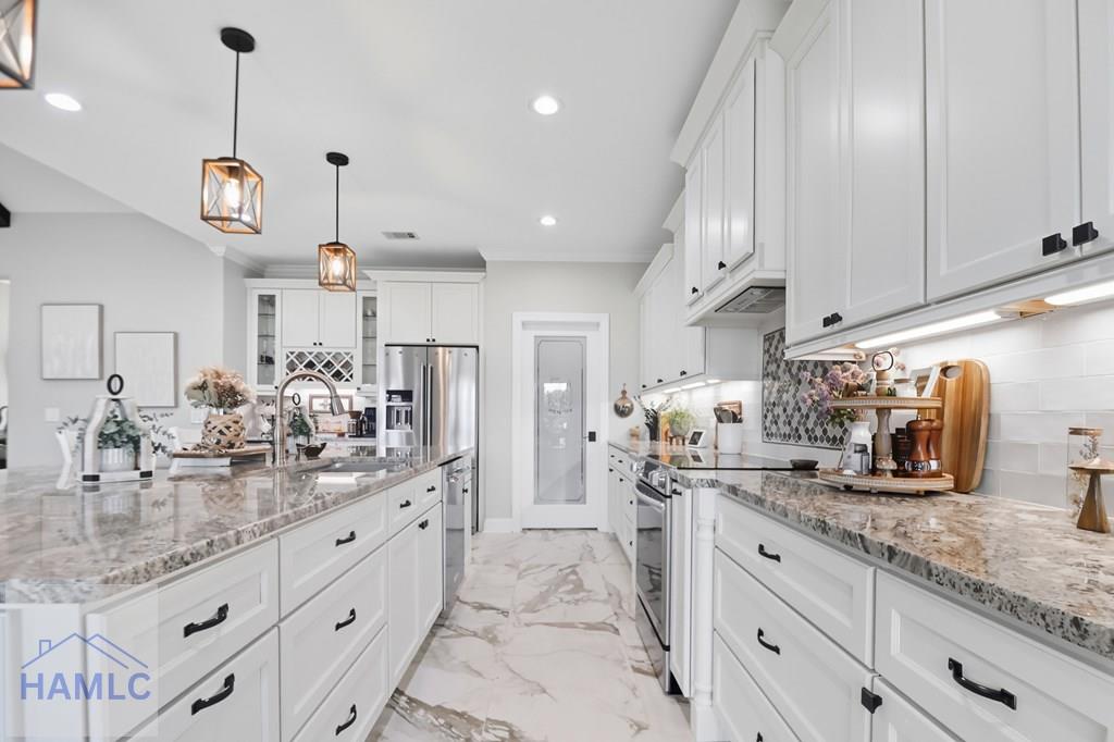 Midway, Georgia, 31320, United States, 5 Bedrooms Bedrooms, ,3 BathroomsBathrooms,Residential,Active,1959968