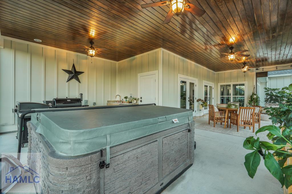 Midway, Georgia, 31320, United States, 5 Bedrooms Bedrooms, ,3 BathroomsBathrooms,Residential,Active,1959968