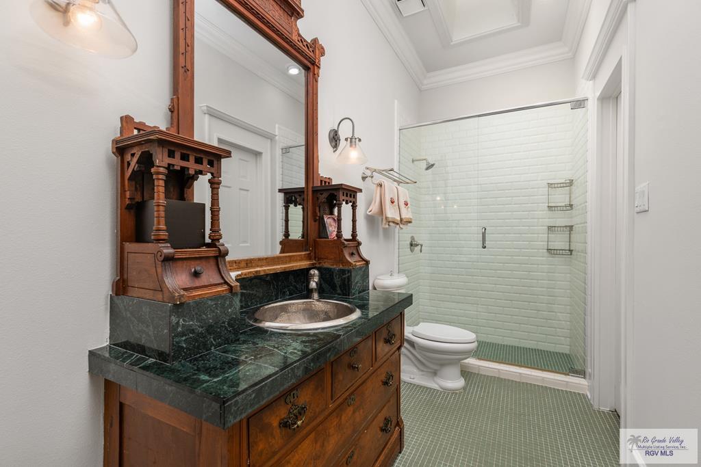Harlingen, Texas, 78550, United States, 5 Bedrooms Bedrooms, ,6 BathroomsBathrooms,Residential,Active,1778708