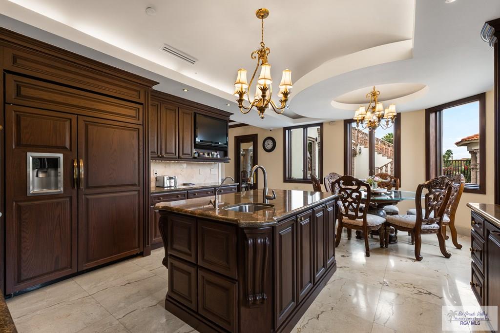 Brownsville, Texas, 78526, United States, 5 Bedrooms Bedrooms, ,6 BathroomsBathrooms,Residential,Active,2007121