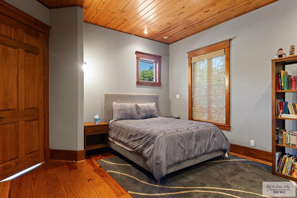 Harlingen, Texas, 78550, United States, 5 Bedrooms Bedrooms, ,6 BathroomsBathrooms,Residential,Active,1778708