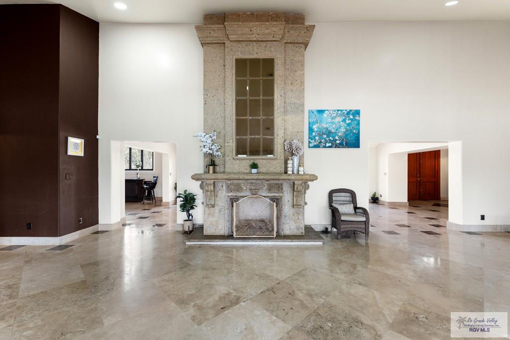 Brownsville, Texas, 78520, United States, 5 Bedrooms Bedrooms, ,8 BathroomsBathrooms,Residential,Active,1933898