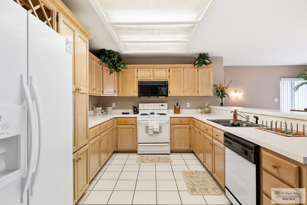 South Padre Island, Texas, 78597, United States, ,4 BathroomsBathrooms,Residential,Active,1769544