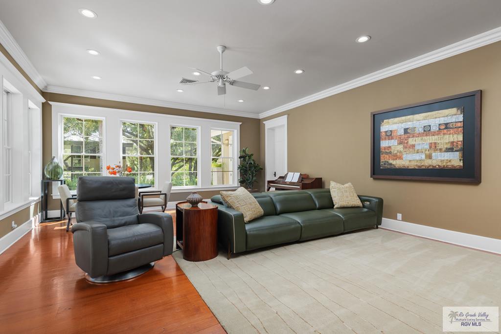 Harlingen, Texas, 78550, United States, 5 Bedrooms Bedrooms, ,6 BathroomsBathrooms,Residential,Active,1778708