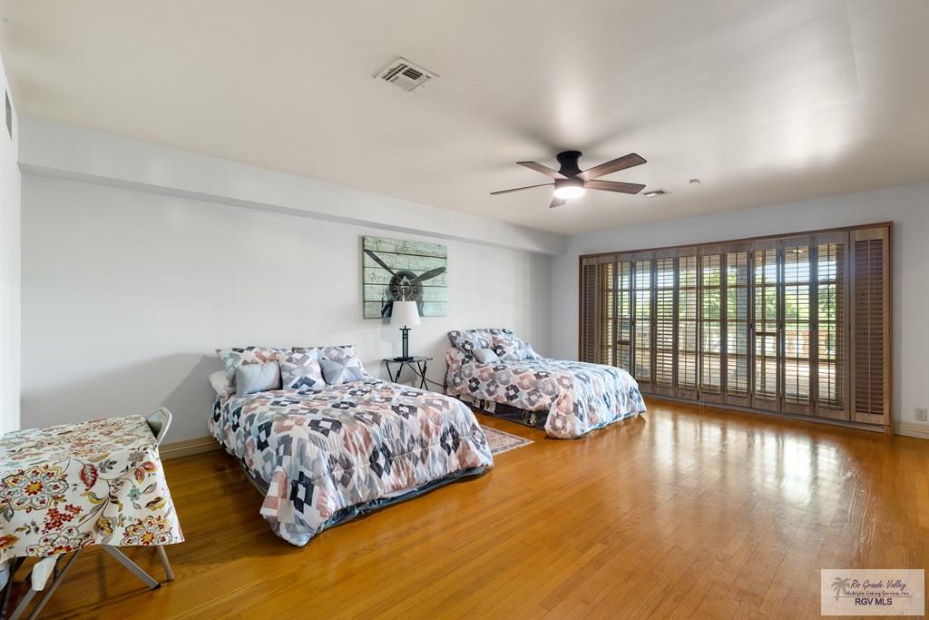 Brownsville, Texas, 78520, United States, 5 Bedrooms Bedrooms, ,8 BathroomsBathrooms,Residential,Active,1933898
