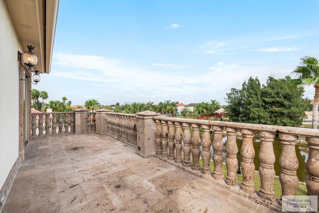 Brownsville, Texas, 78526, United States, 5 Bedrooms Bedrooms, ,6 BathroomsBathrooms,Residential,Active,2007121