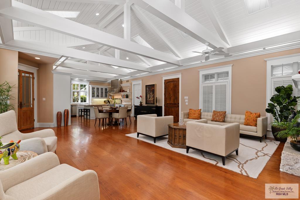 Harlingen, Texas, 78550, United States, 5 Bedrooms Bedrooms, ,6 BathroomsBathrooms,Residential,Active,1778708