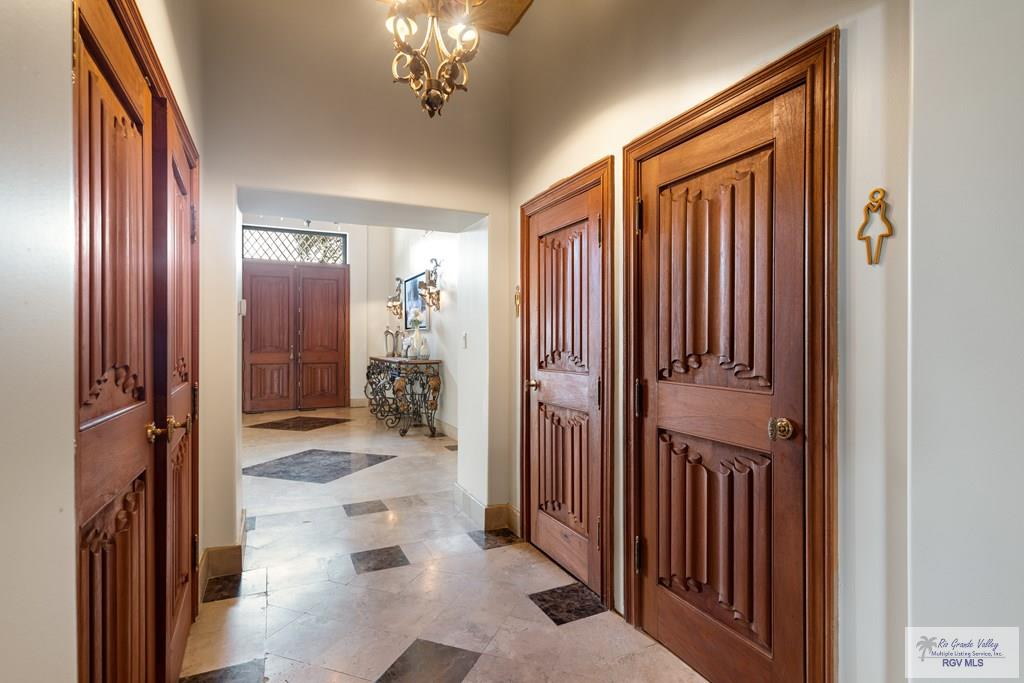 Brownsville, Texas, 78520, United States, 5 Bedrooms Bedrooms, ,8 BathroomsBathrooms,Residential,Active,1933898