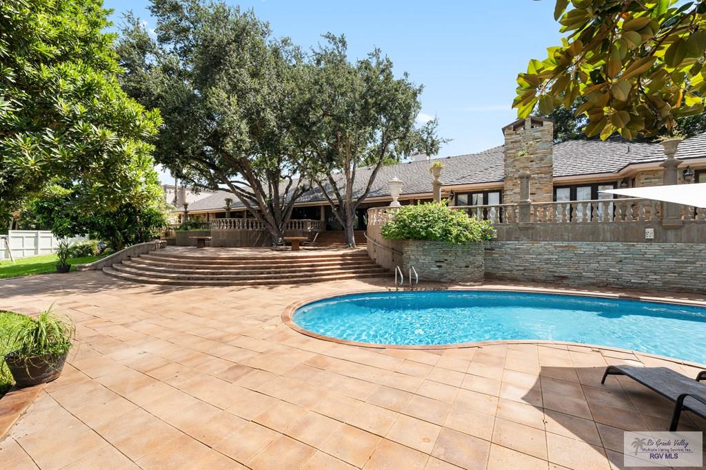 Brownsville, Texas, 78520, United States, 5 Bedrooms Bedrooms, ,8 BathroomsBathrooms,Residential,Active,1933898
