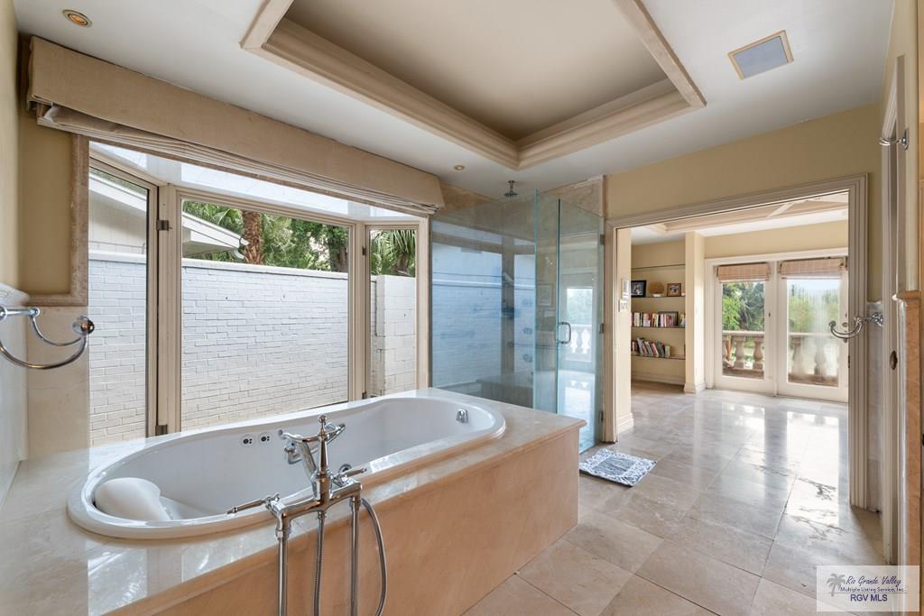 Brownsville, Texas, 78520, United States, 5 Bedrooms Bedrooms, ,8 BathroomsBathrooms,Residential,Active,2007113