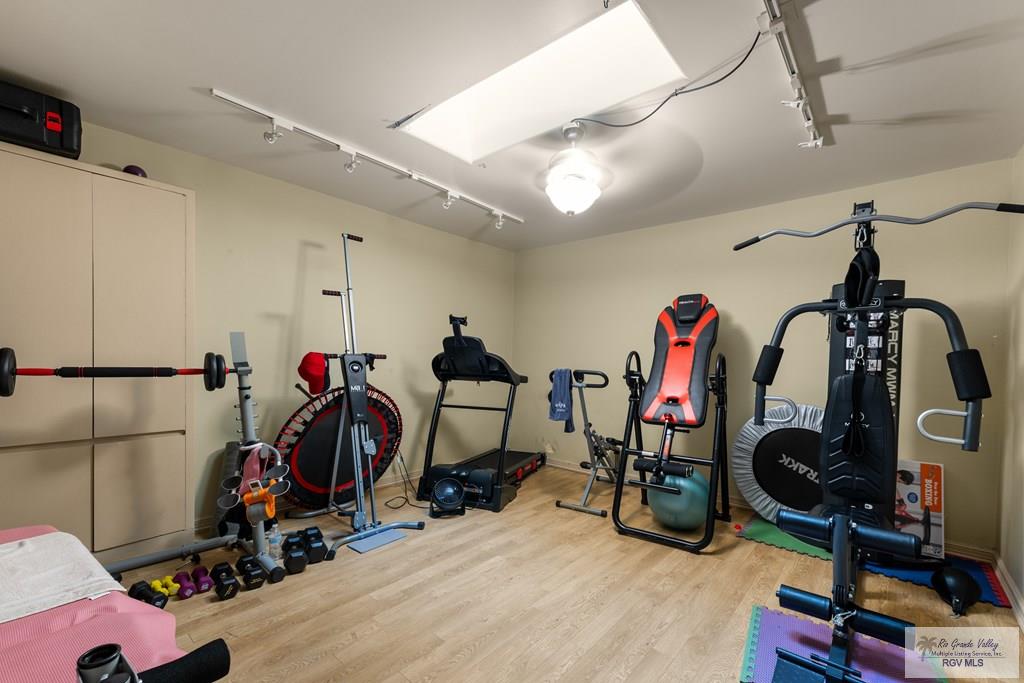 Brownsville, Texas, 78520, United States, 5 Bedrooms Bedrooms, ,8 BathroomsBathrooms,Residential,Active,2007113