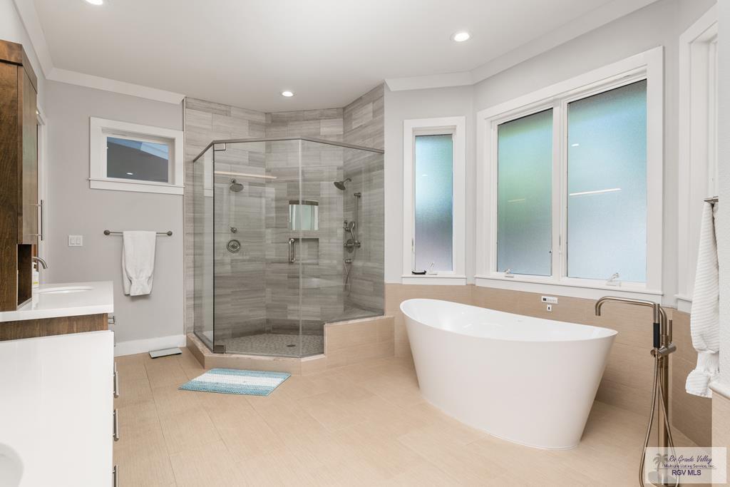 Harlingen, Texas, 78550, United States, 5 Bedrooms Bedrooms, ,6 BathroomsBathrooms,Residential,Active,1778708