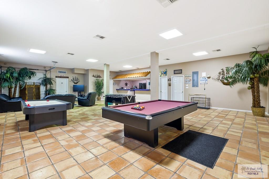 South Padre Island, Texas, 78597, United States, ,4 BathroomsBathrooms,Residential,Active,1769544