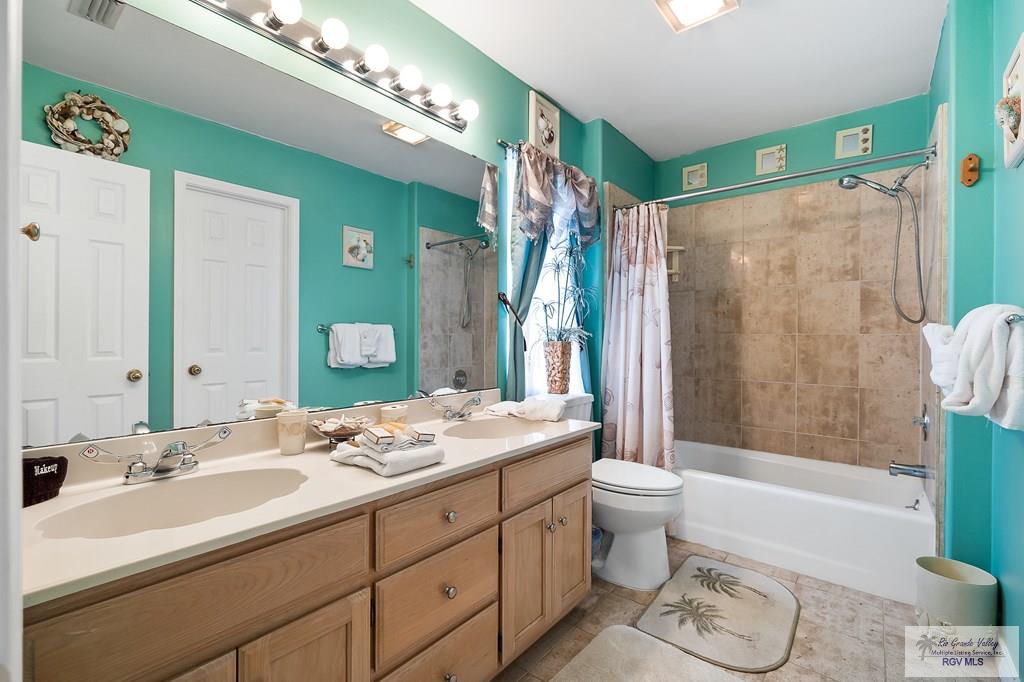 South Padre Island, Texas, 78597, United States, ,4 BathroomsBathrooms,Residential,Active,1769544