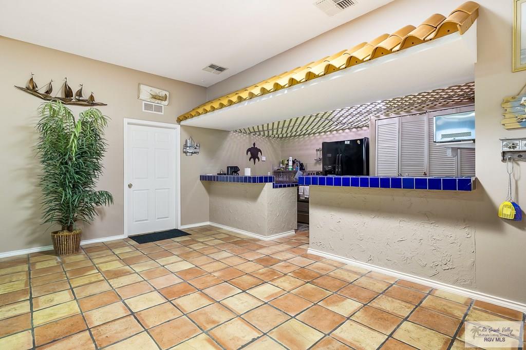 South Padre Island, Texas, 78597, United States, ,4 BathroomsBathrooms,Residential,Active,1769544