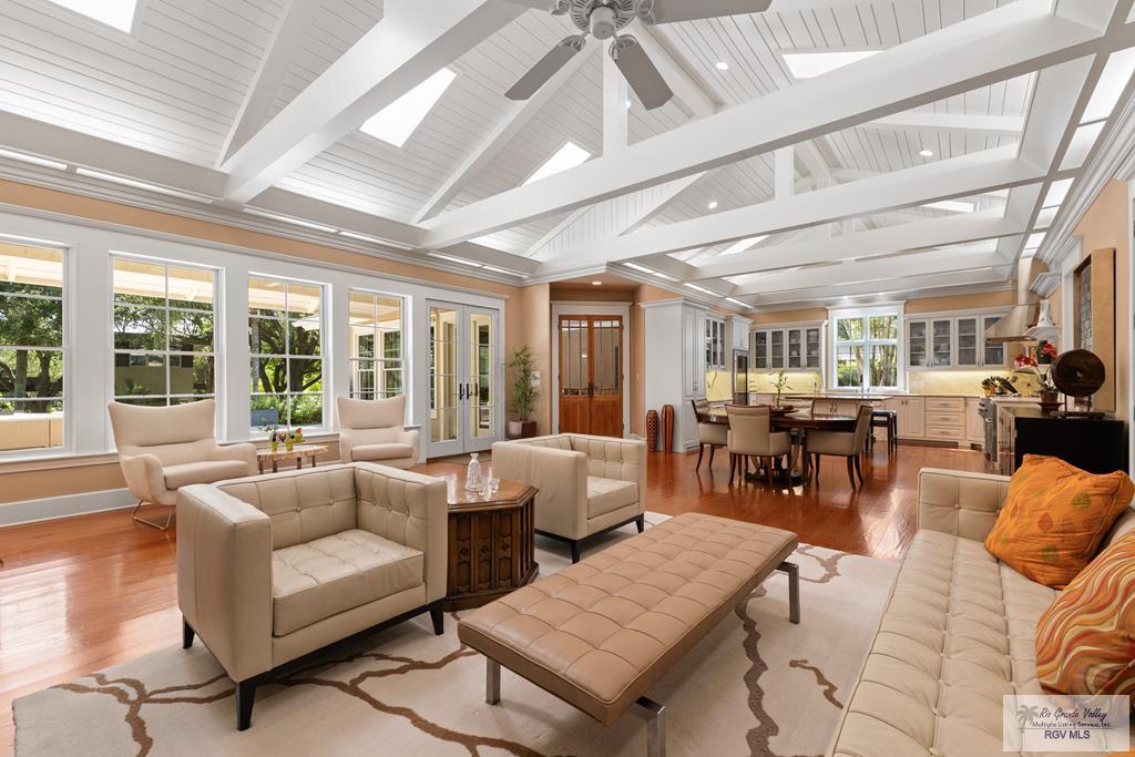 Harlingen, Texas, 78550, United States, 5 Bedrooms Bedrooms, ,6 BathroomsBathrooms,Residential,Active,1778708
