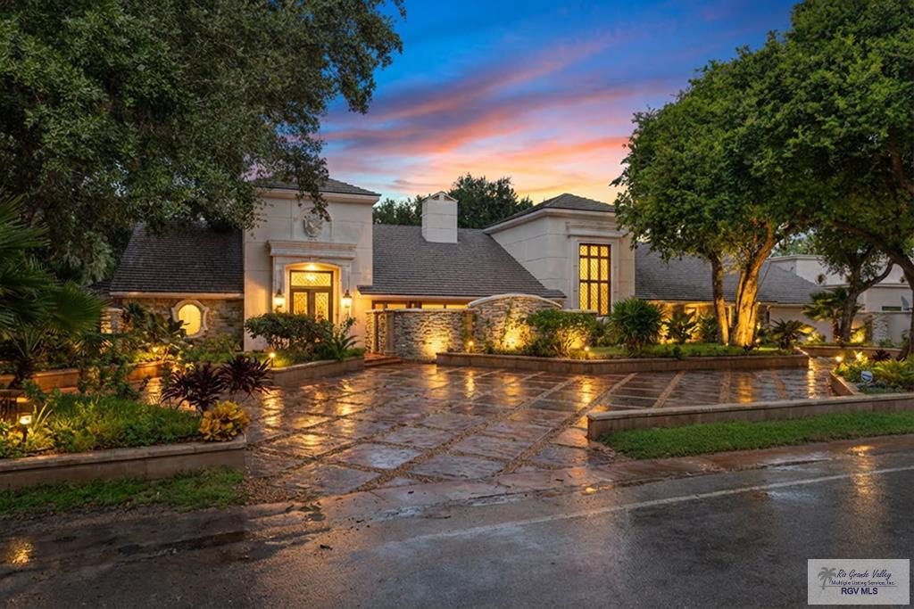 Brownsville, Texas, 78520, United States, 5 Bedrooms Bedrooms, ,8 BathroomsBathrooms,Residential,Active,2007113